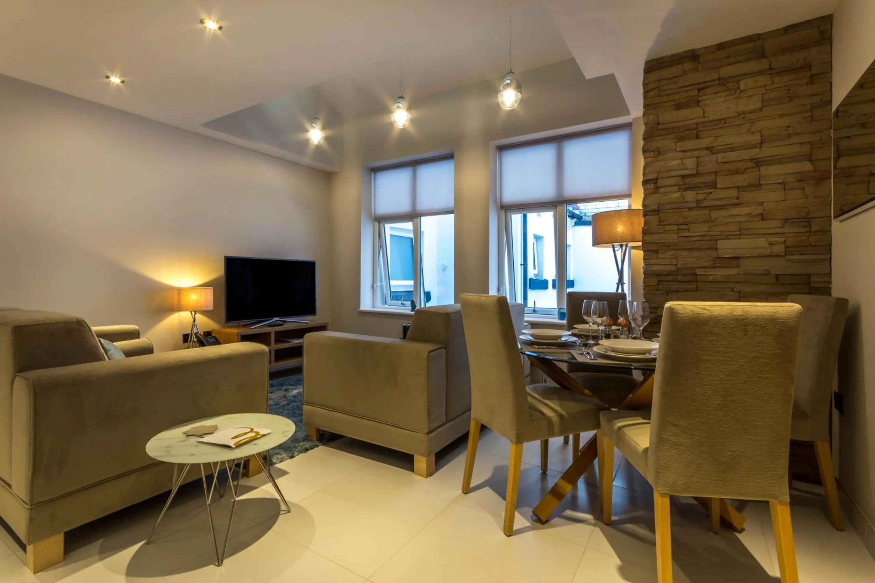 TV and multimedia in Mansio Suites Basinghall