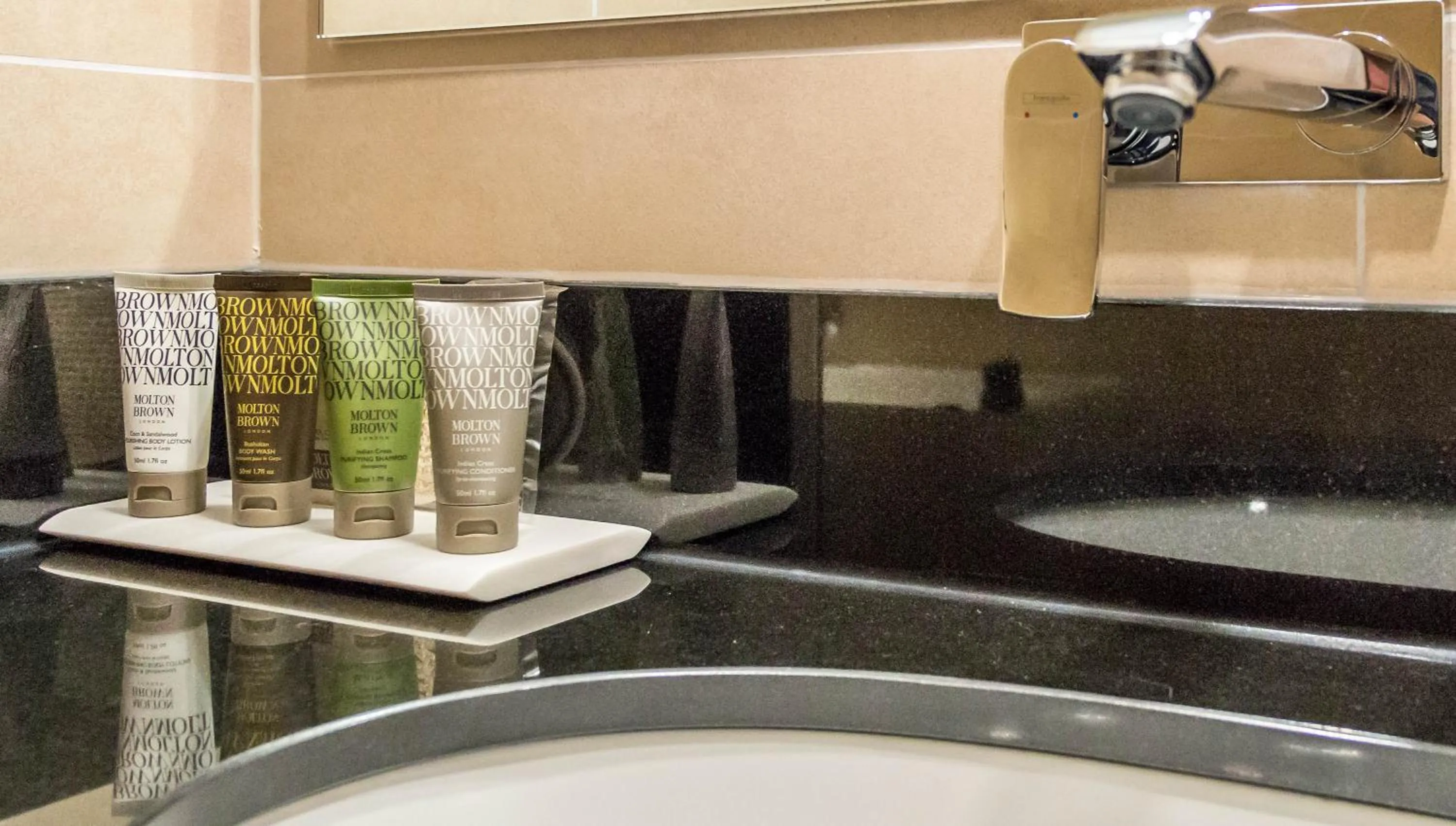 Bathroom in Mansio Suites Basinghall