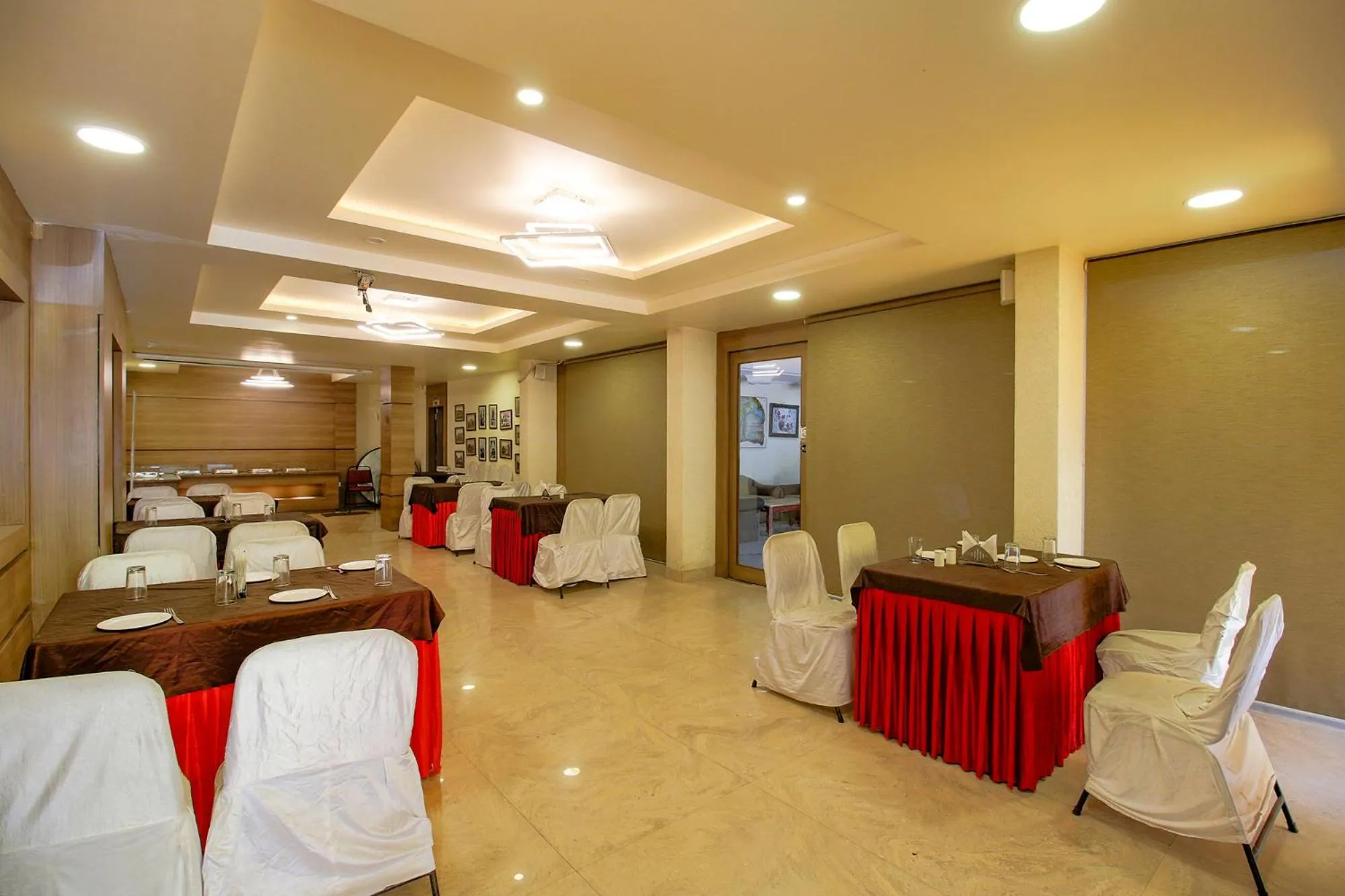 Breakfast in FabHotel Kamla Regency