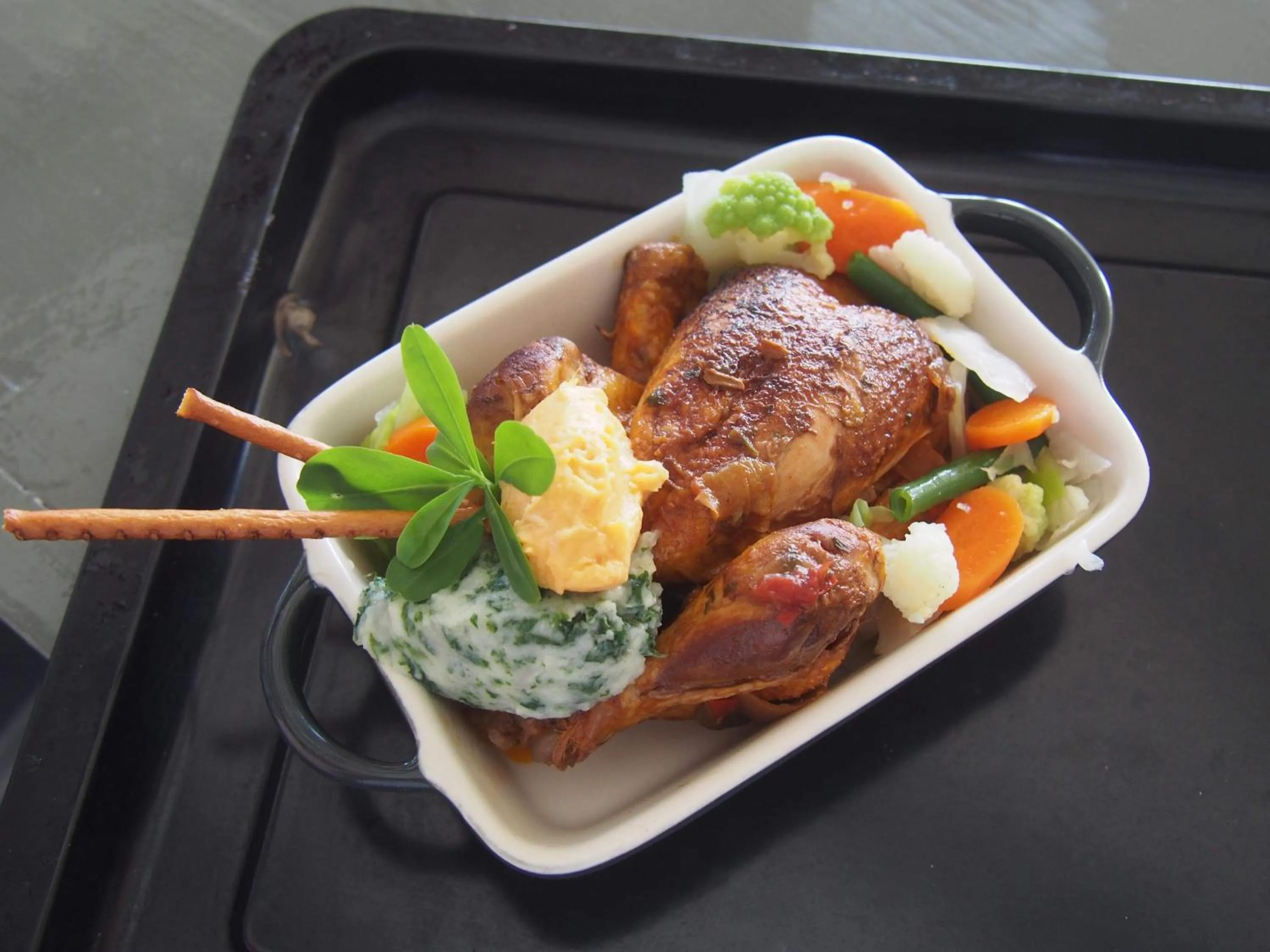 Restaurant/places to eat in Red Palm Village