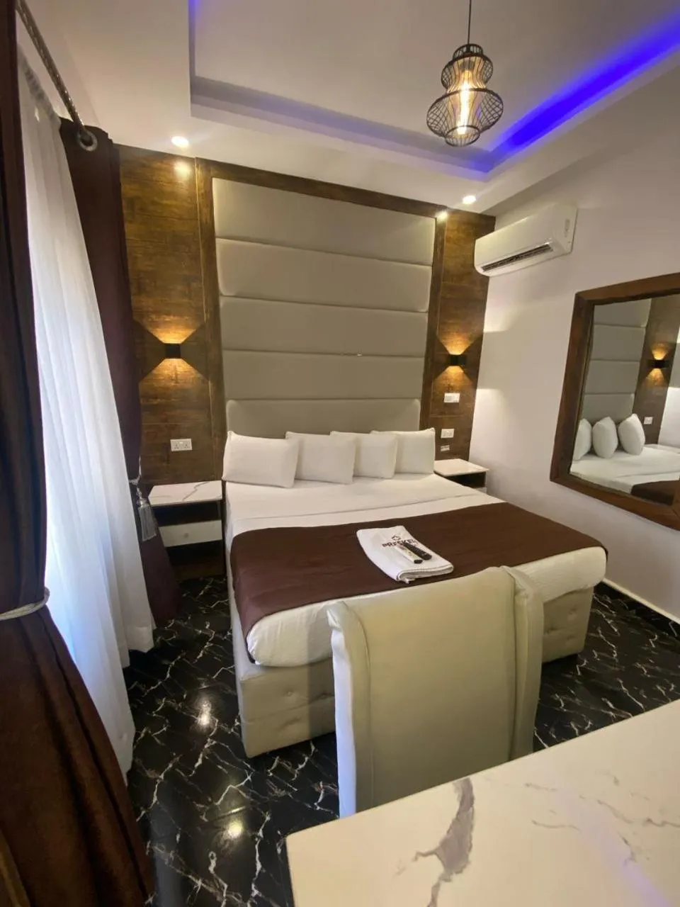 Bedroom, Bed in Presken Hotel Mojidi, Allen Ikeja