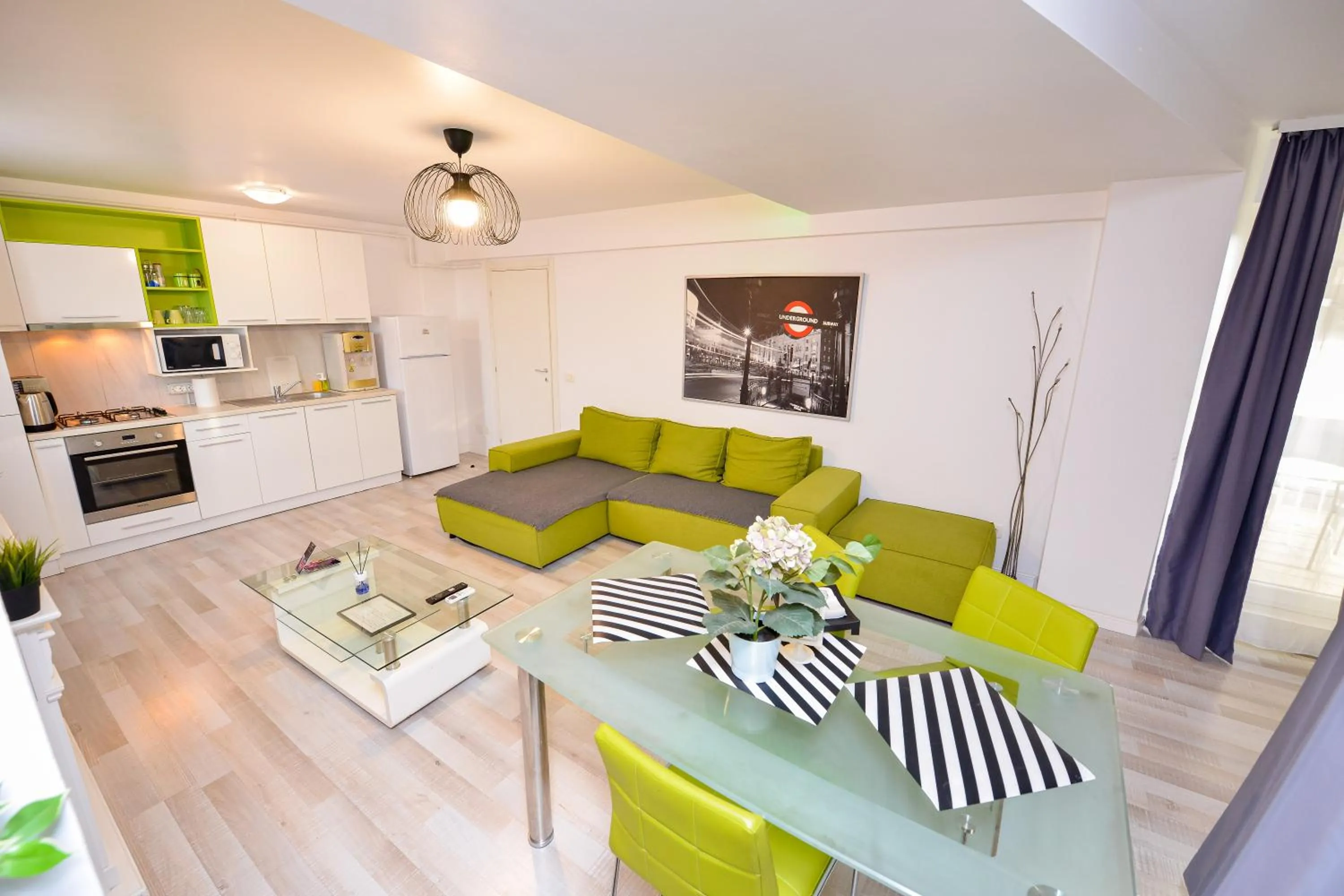 Kitchen or kitchenette in CityScape Bucharest