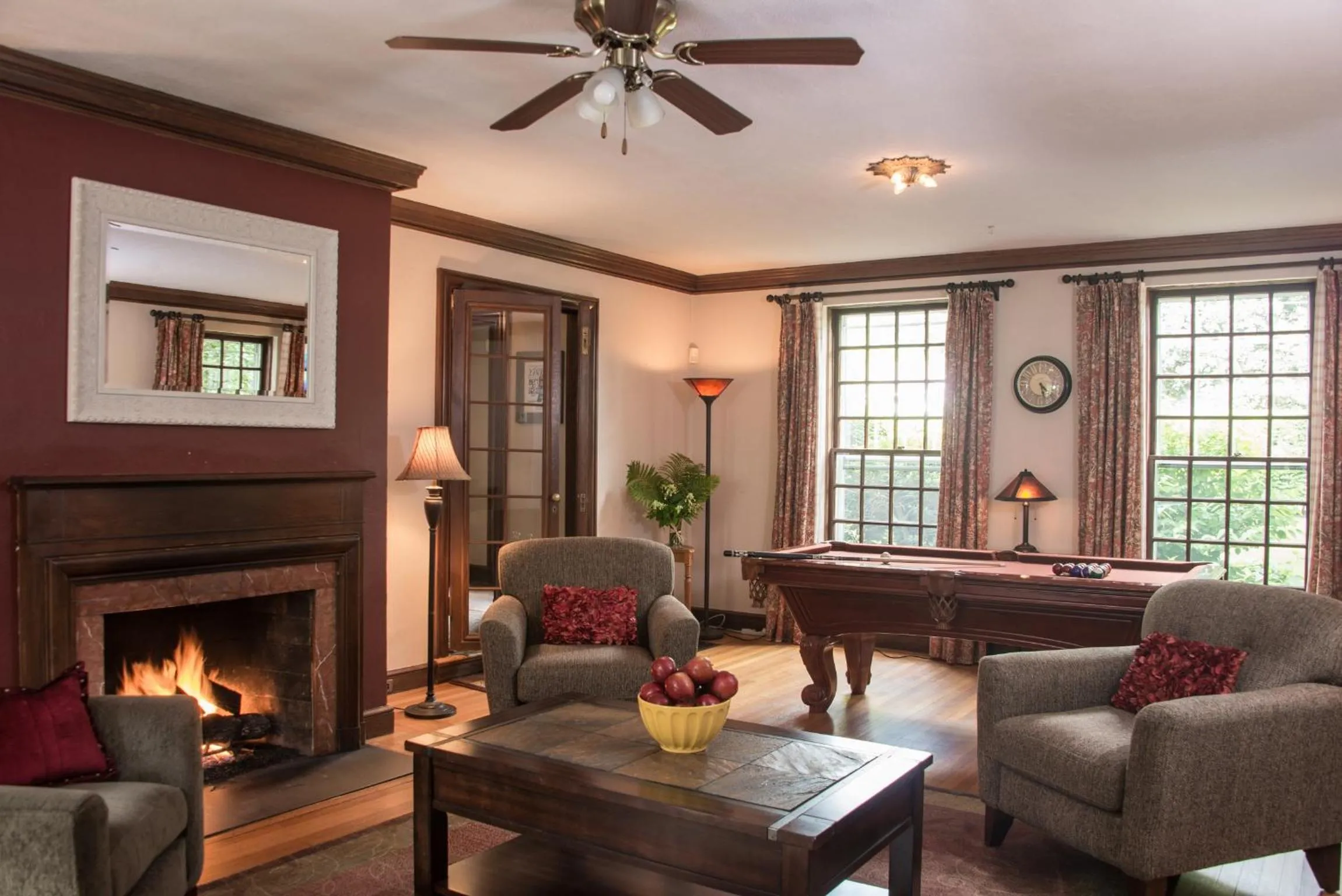 Living room in Inn on Putney Road