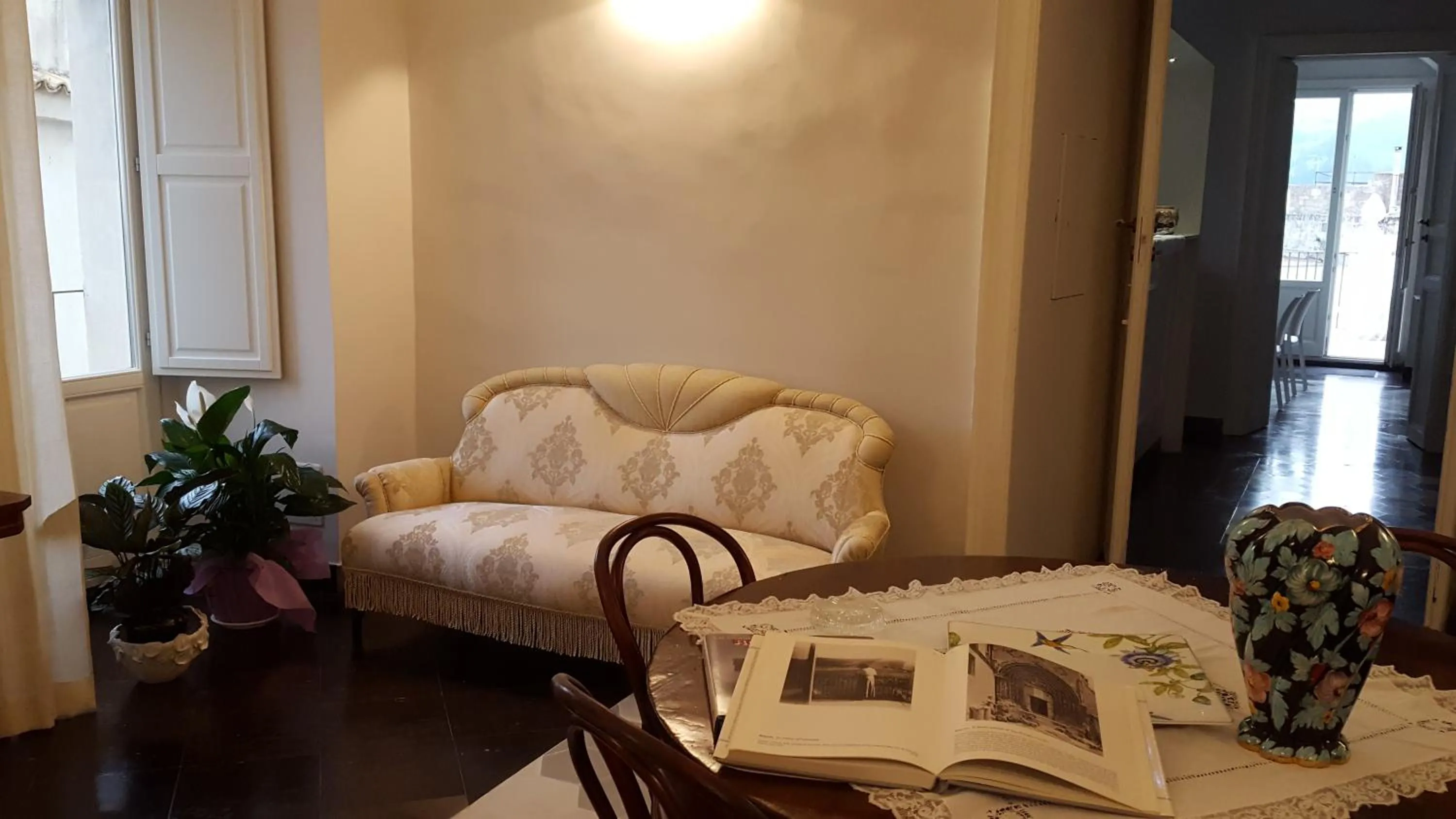 Communal lounge/ TV room in Epoca - Camere con stile