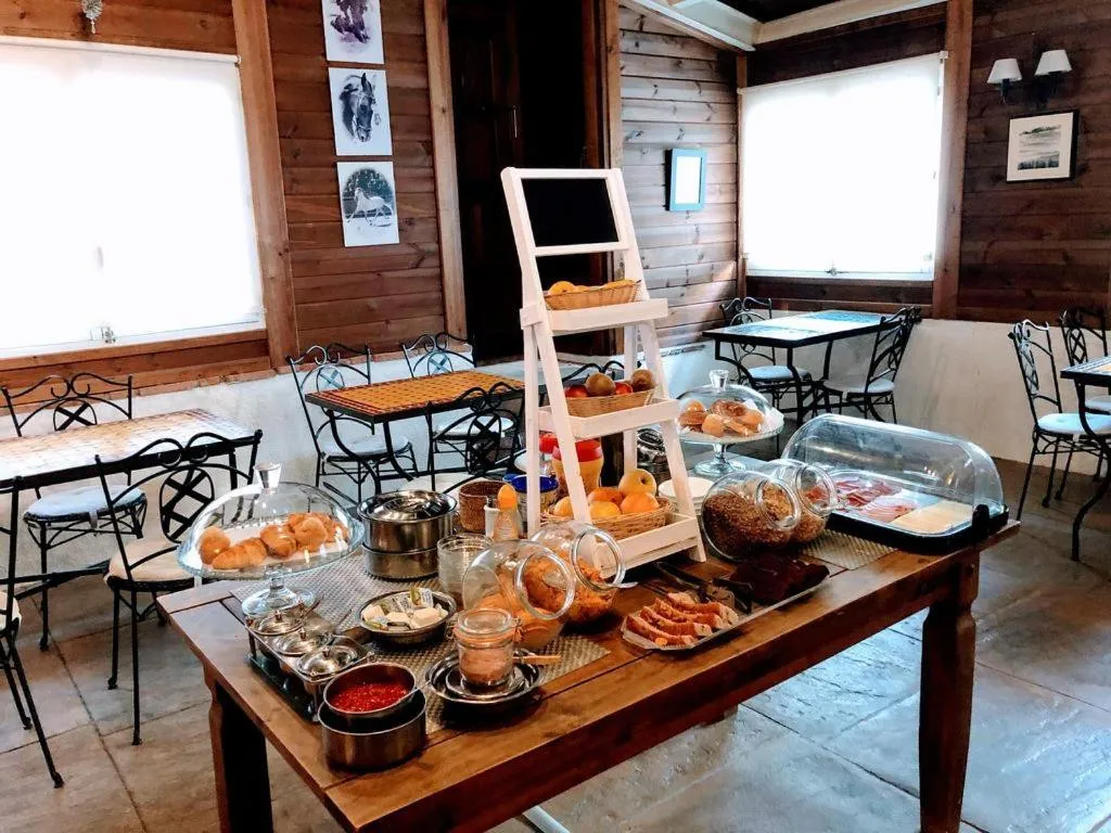 Buffet breakfast in Hotel Finca Aldabra