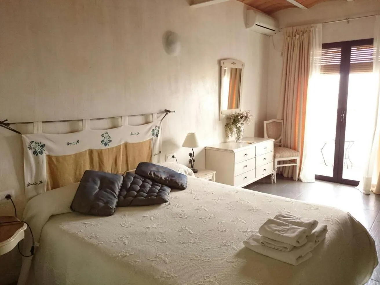 Bedroom, Bed in Hotel Finca Aldabra