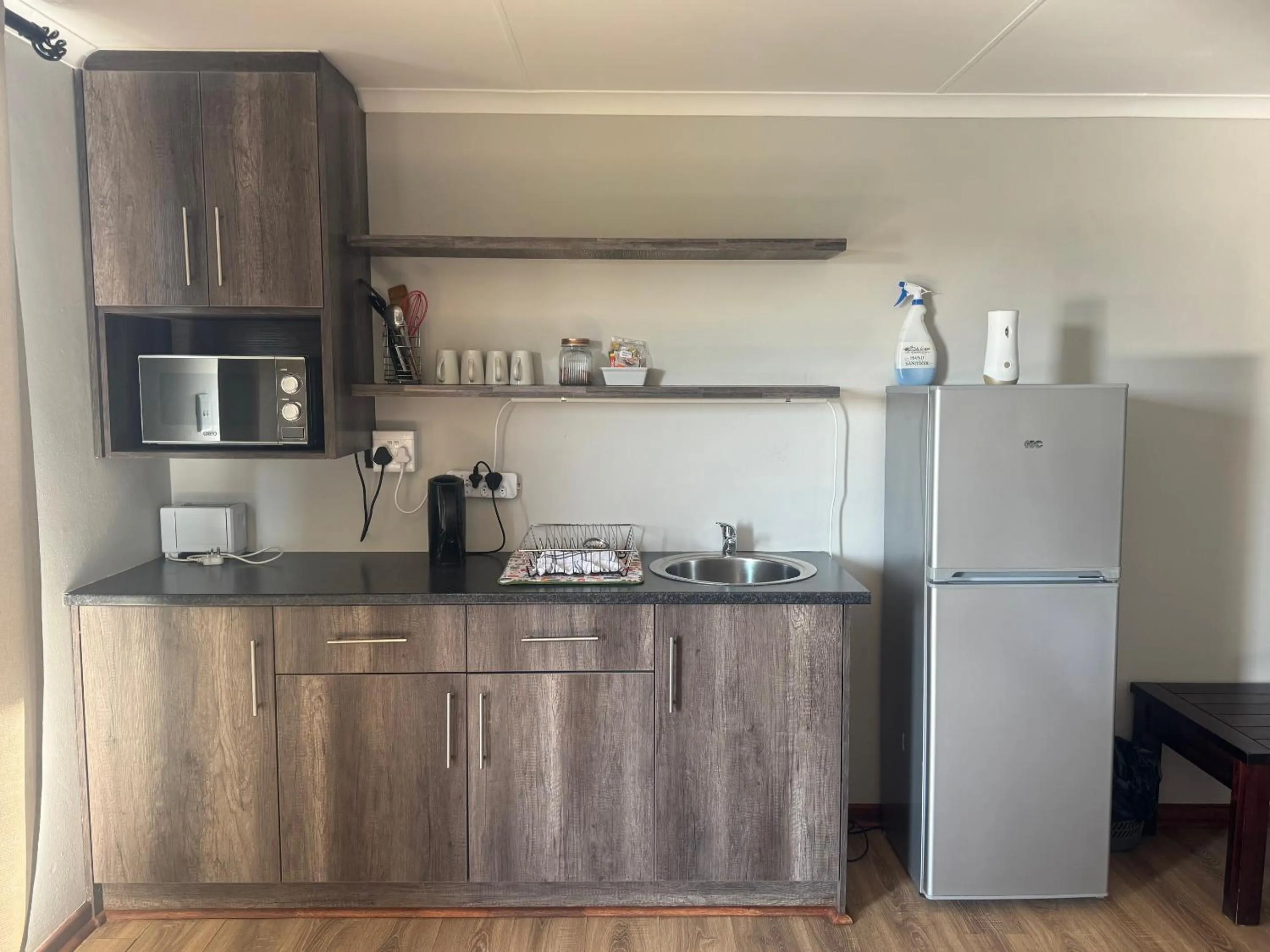 Kitchen or kitchenette in Lake Grappa Guestfarm