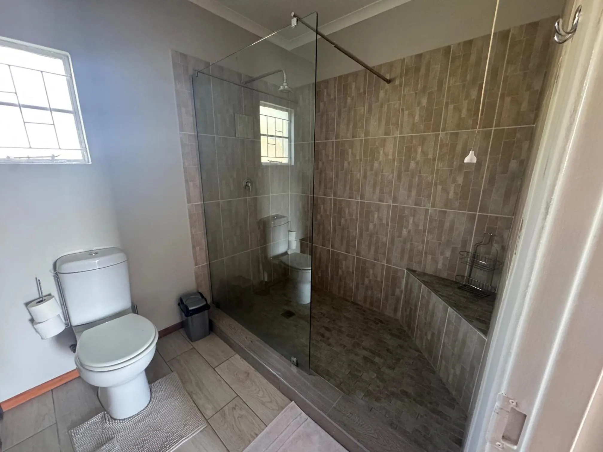 Shower in Lake Grappa Guestfarm