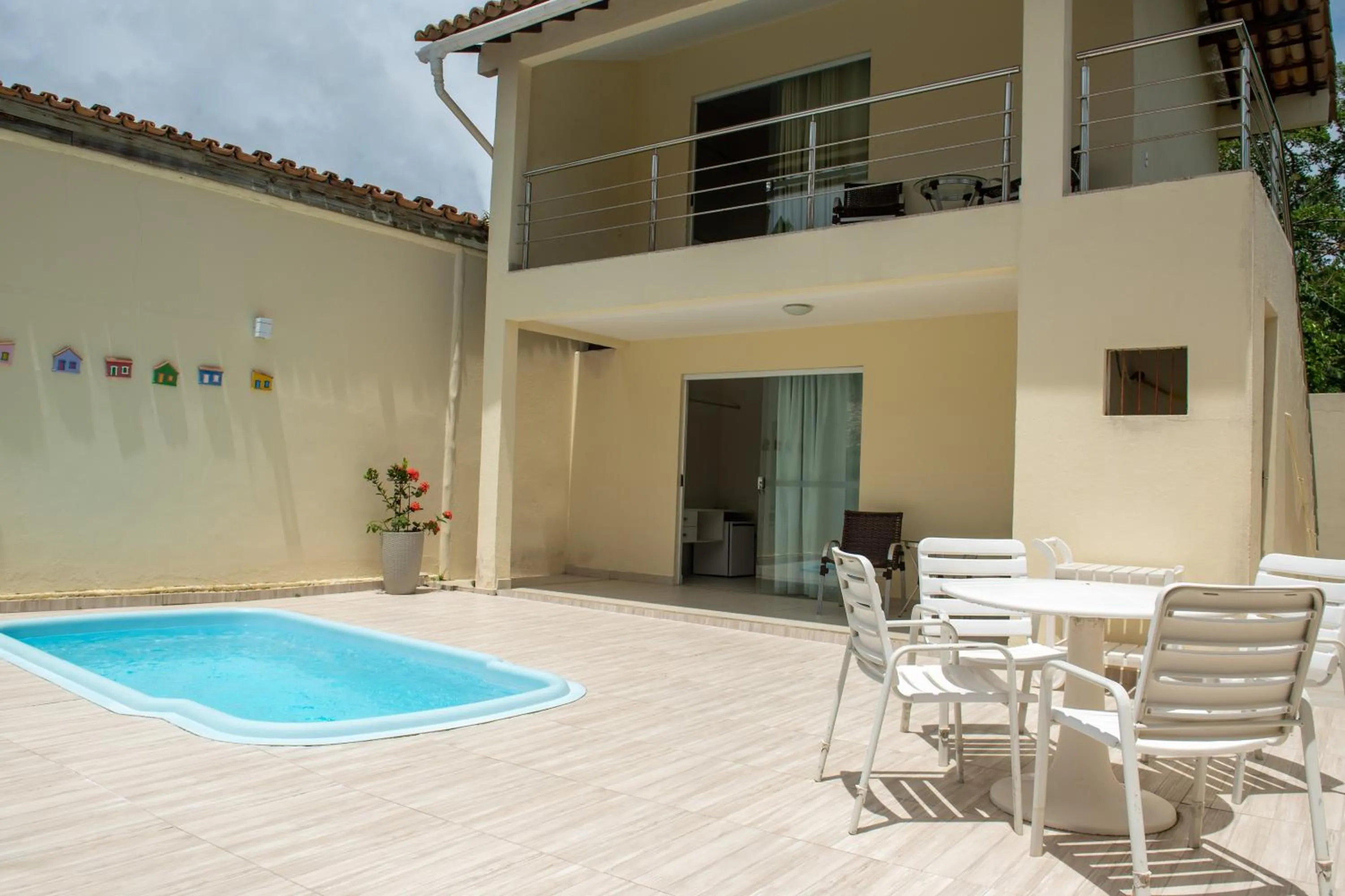 Swimming pool in Quintal da Arte Suites