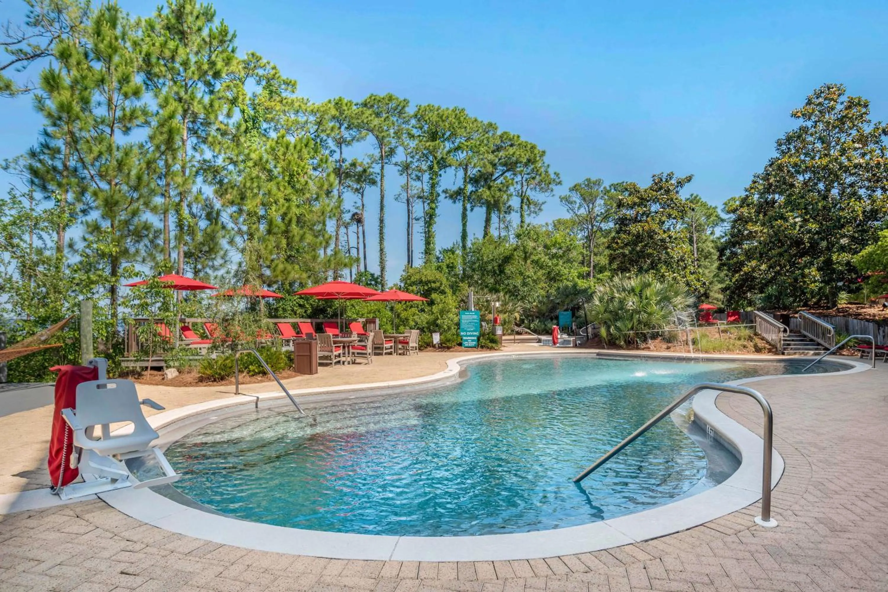 Pool view in Hilton Grand Vacations Club Sandestin