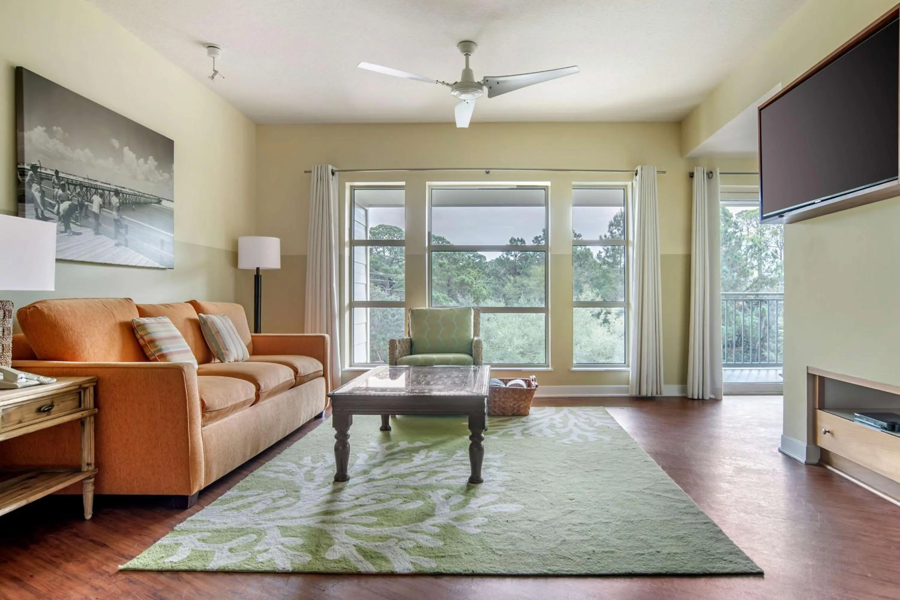 TV and multimedia in Hilton Grand Vacations Club Sandestin