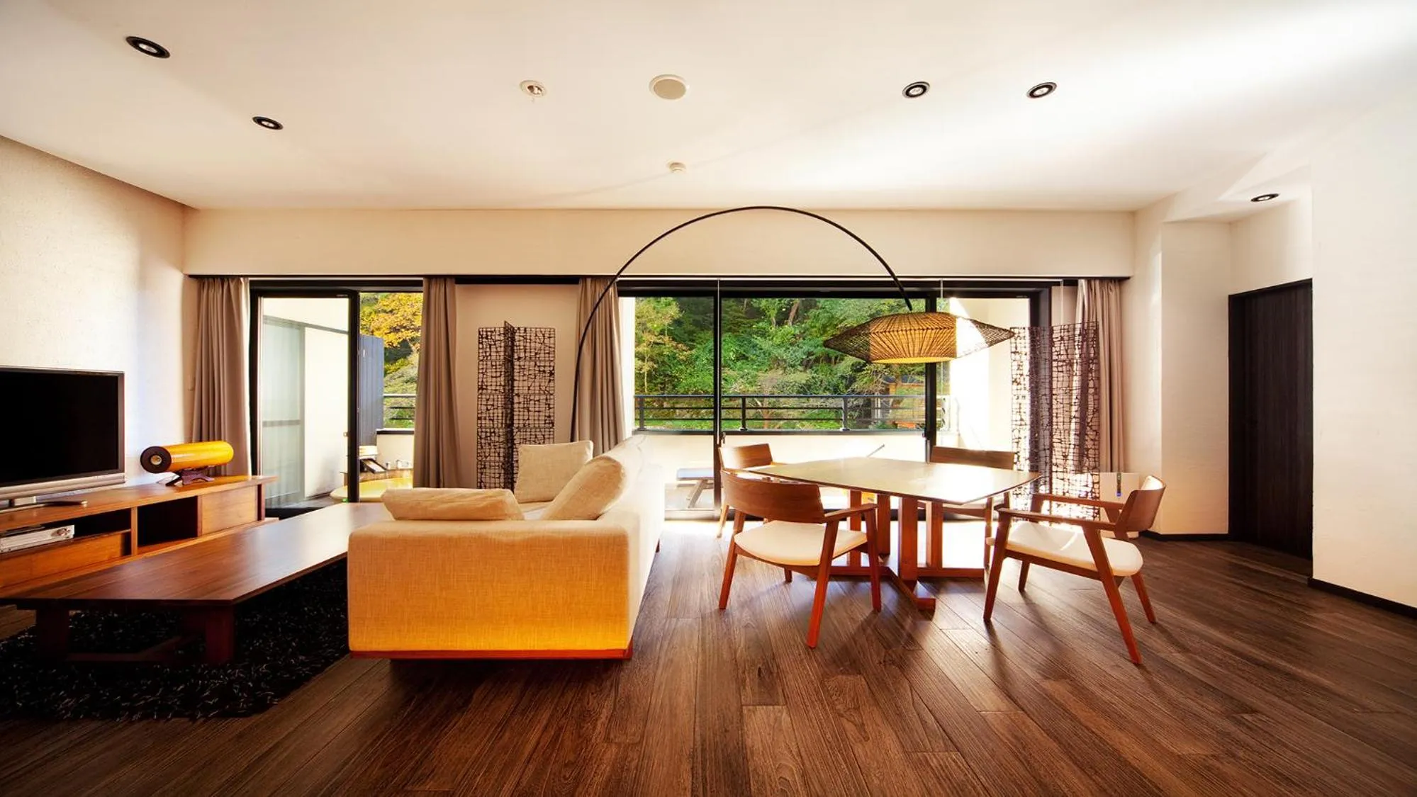 Dining area in Premium Suites Matsushimakaku Produced by Shousuke no Yado Takinoyu