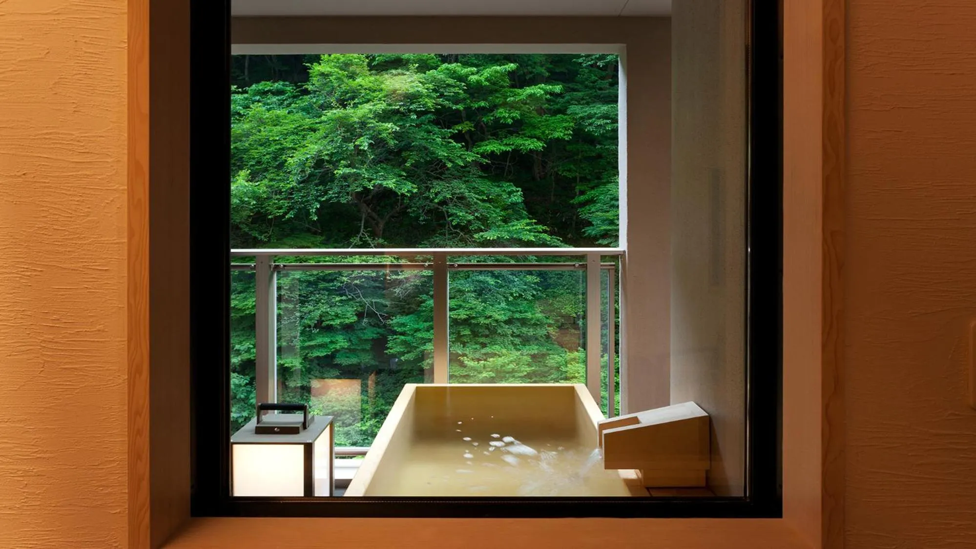 Hot Tub in Premium Suites Matsushimakaku Produced by Shousuke no Yado Takinoyu