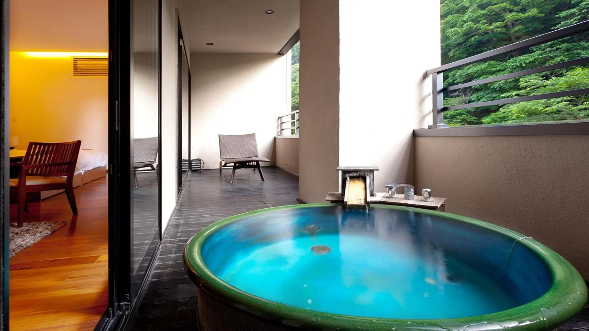 Hot Tub in Premium Suites Matsushimakaku Produced by Shousuke no Yado Takinoyu