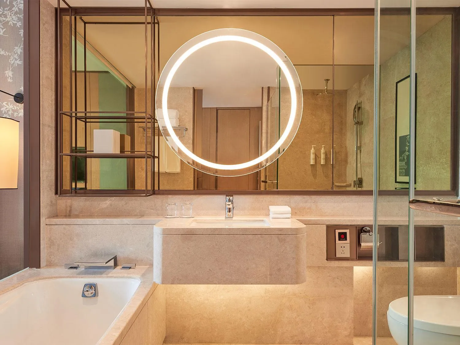 Bathroom in Courtyard by Marriott Yangzhou