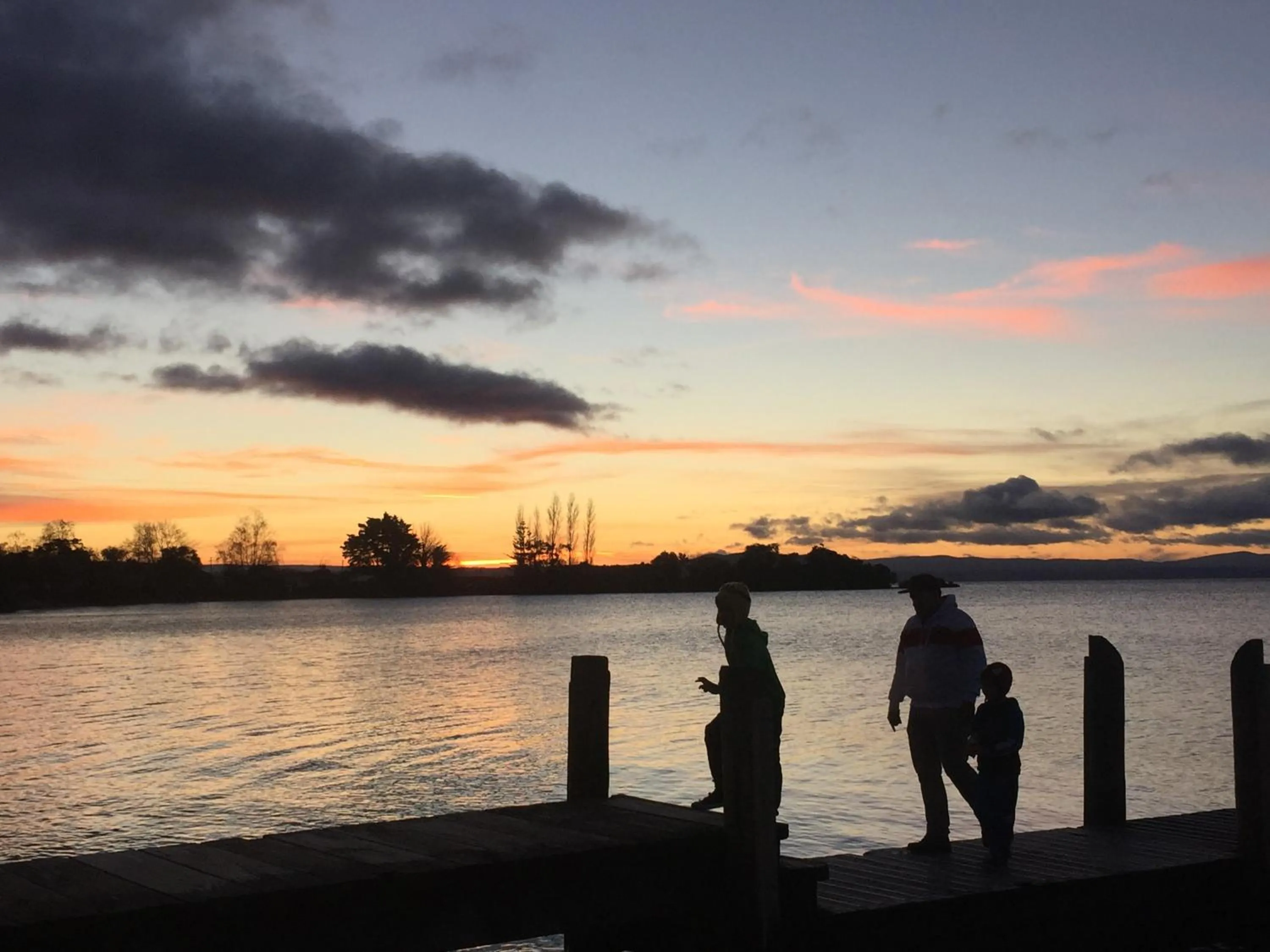 Lake view in Motutere Bay TOP 10 Holiday Park