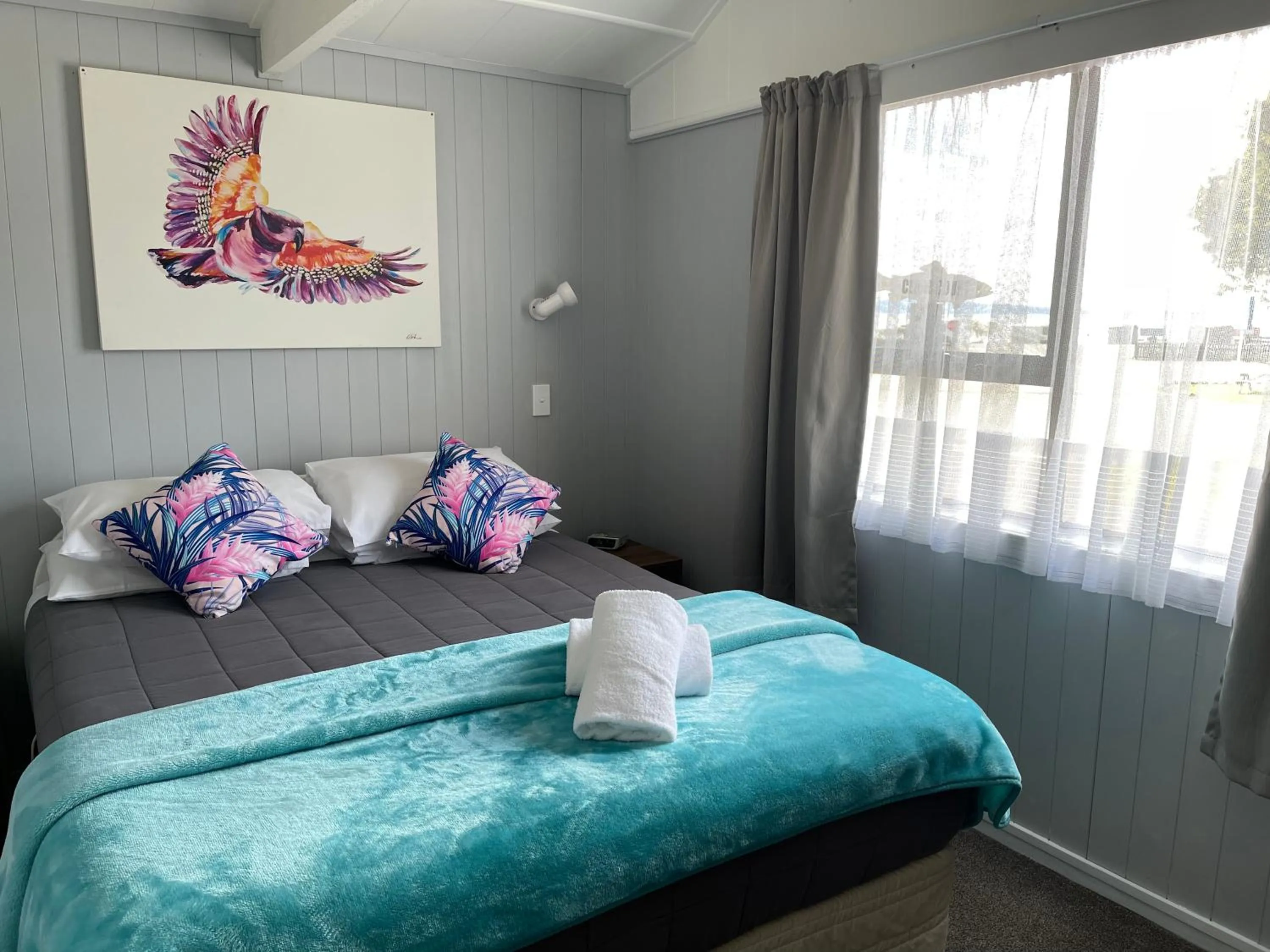 Bed in Motutere Bay TOP 10 Holiday Park
