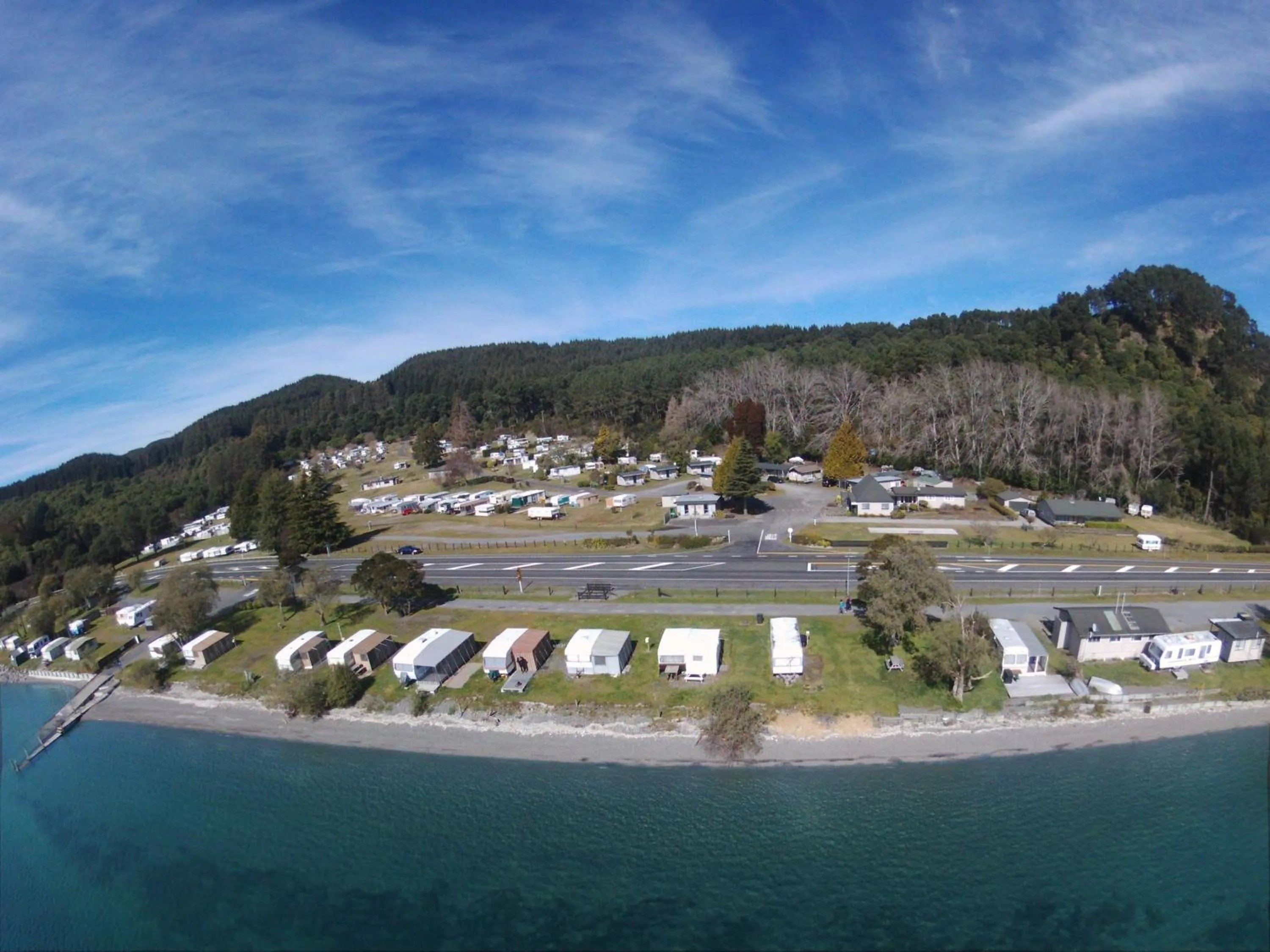Lake view in Motutere Bay TOP 10 Holiday Park