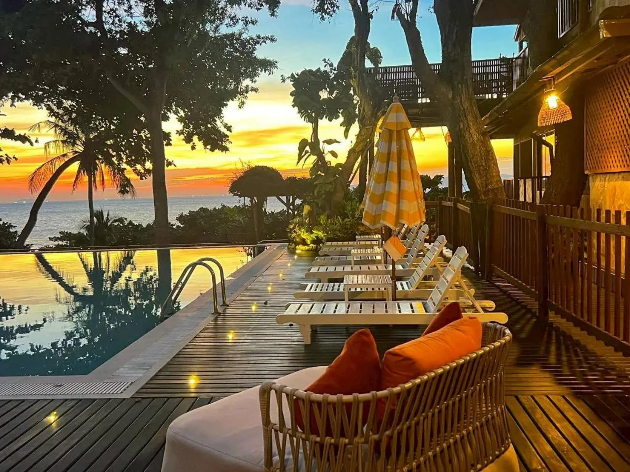 Swimming pool in Birds and Bees Resort