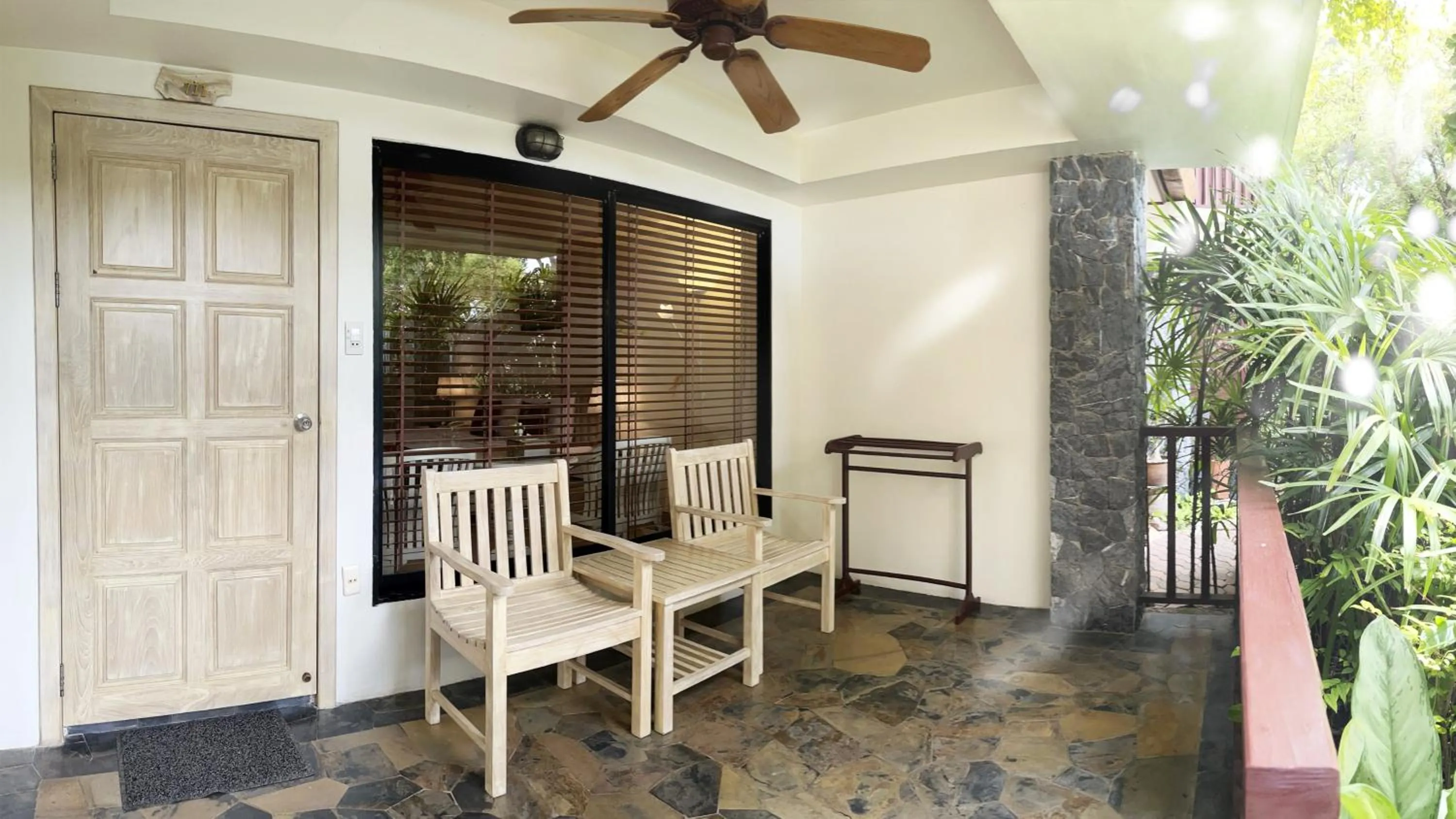 Balcony/Terrace in Birds and Bees Resort