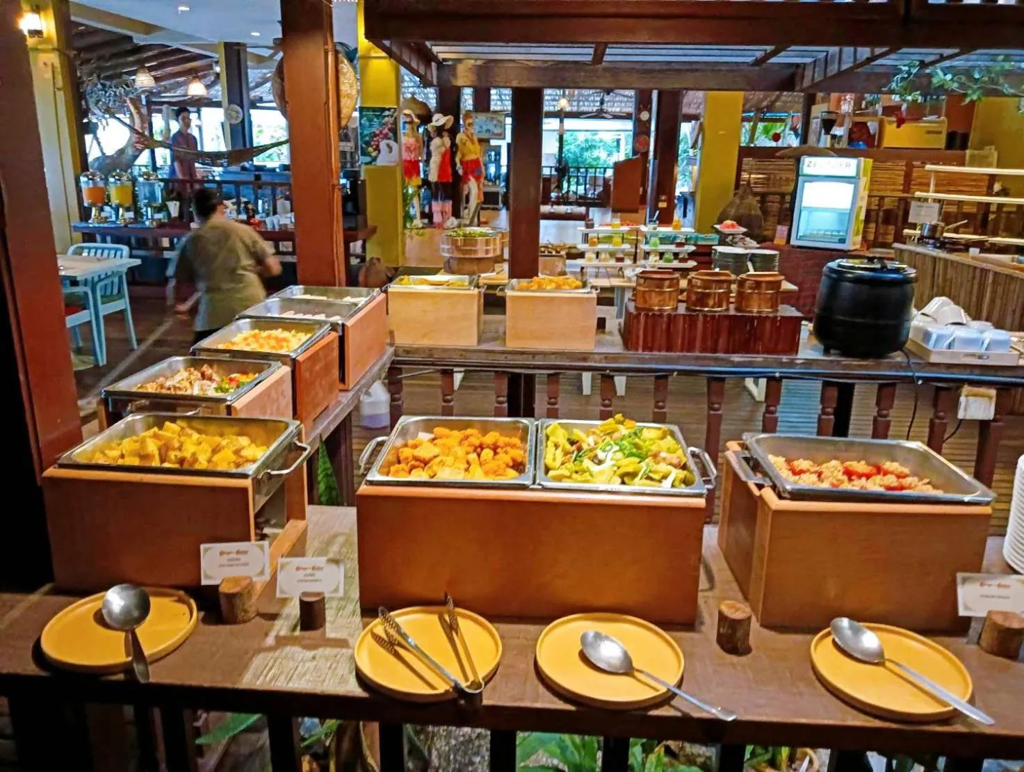 Breakfast in Birds and Bees Resort