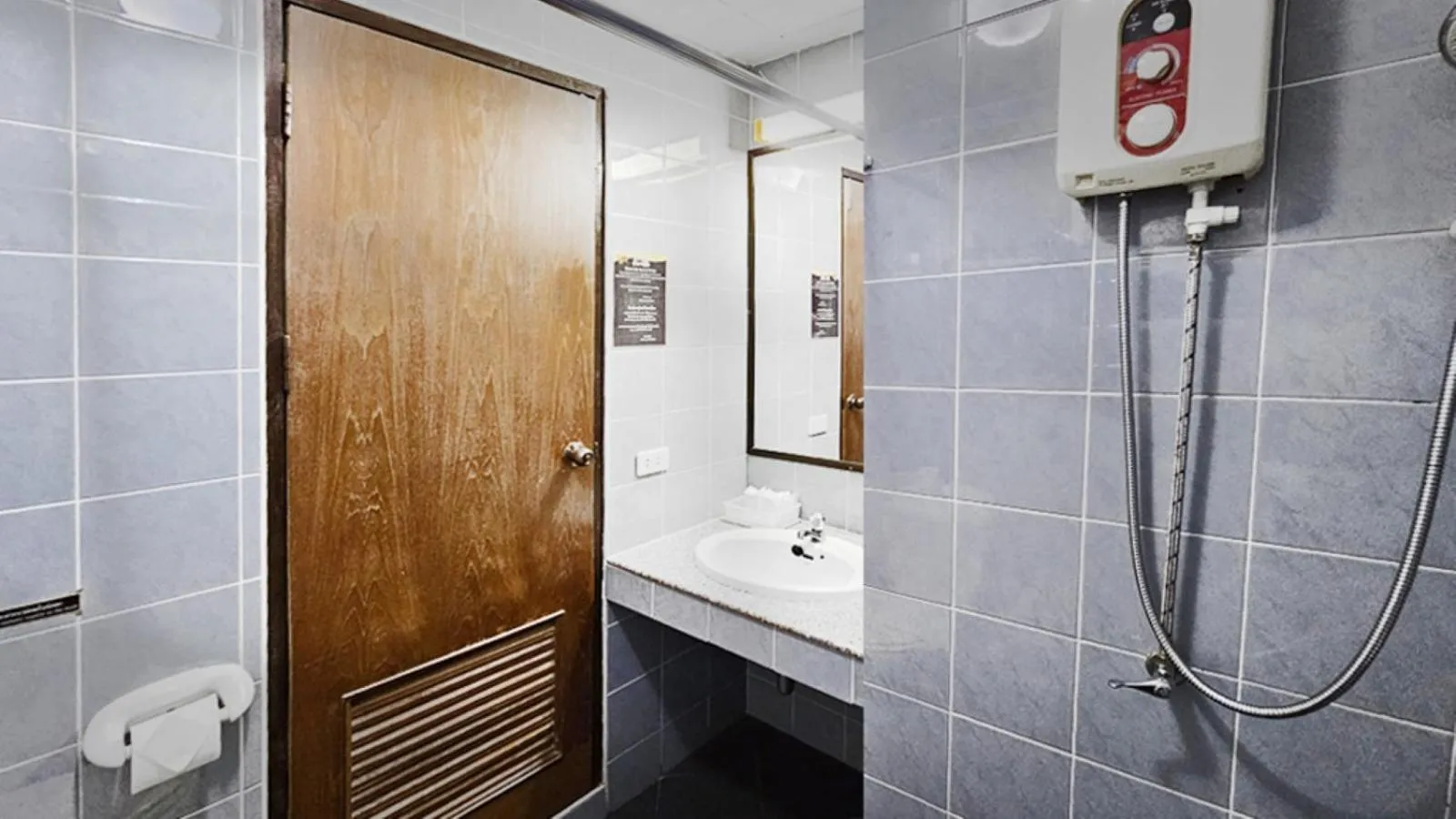 Bathroom in Birds and Bees Resort