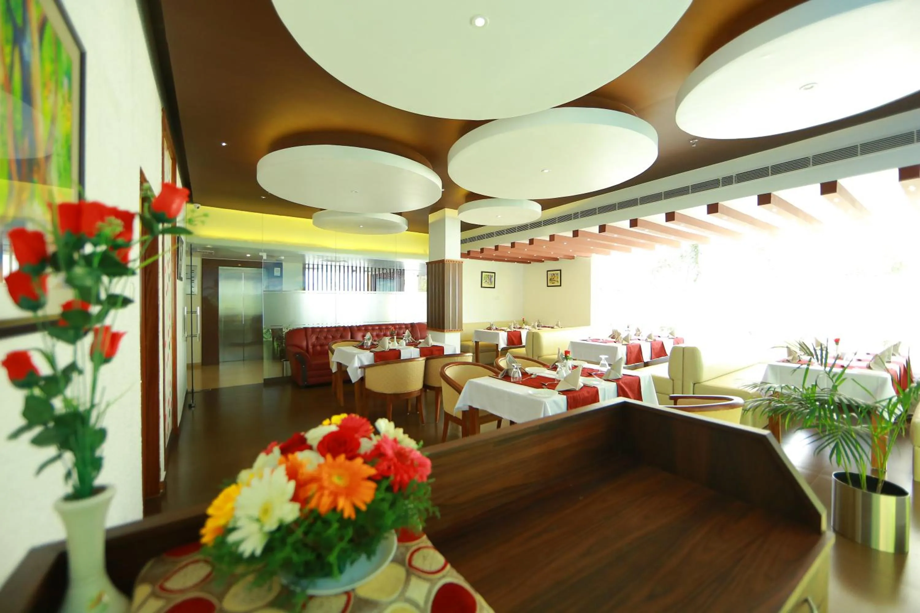 Restaurant/places to eat in Park regency