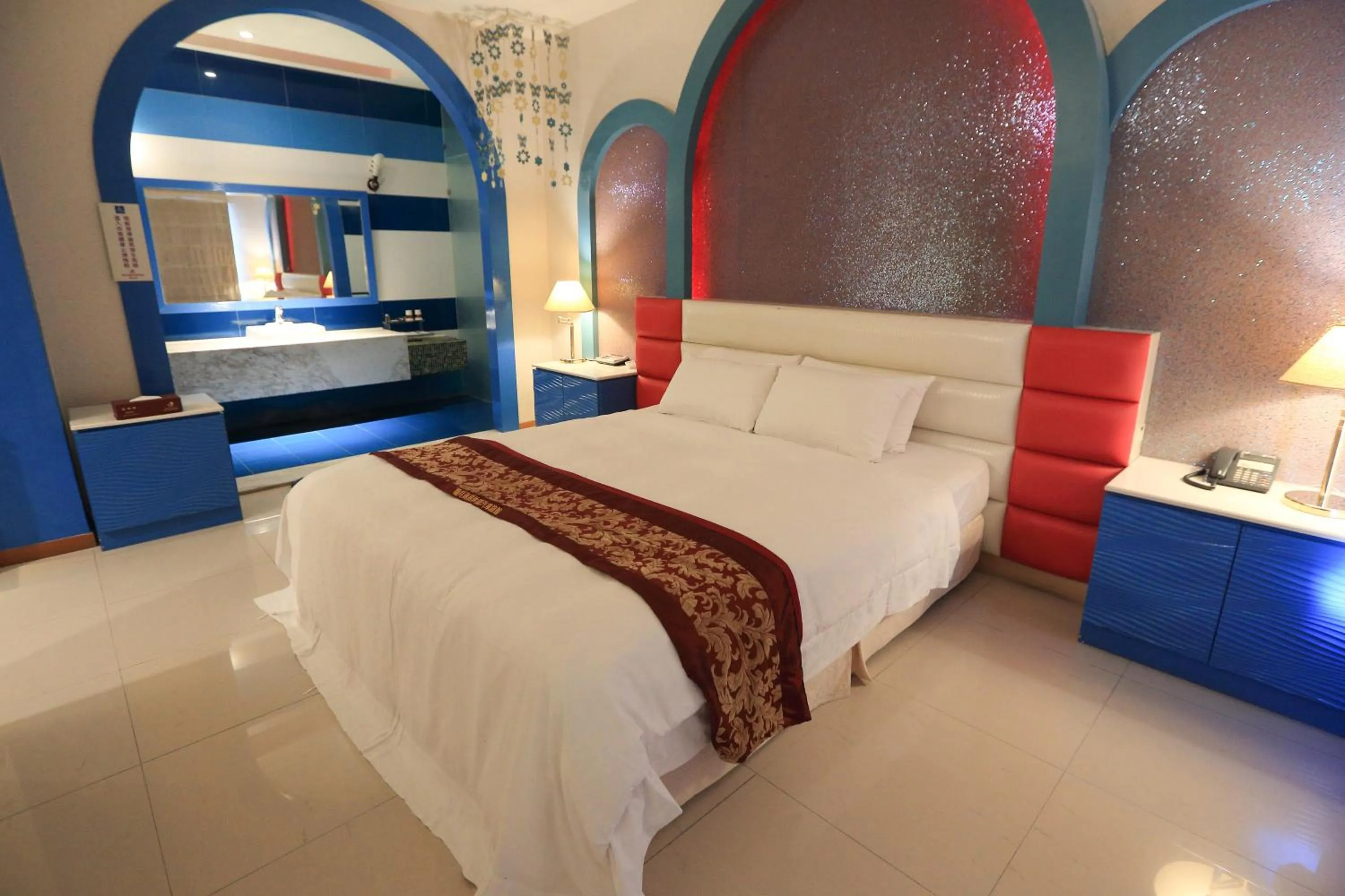 Bed in Moon Area Motel