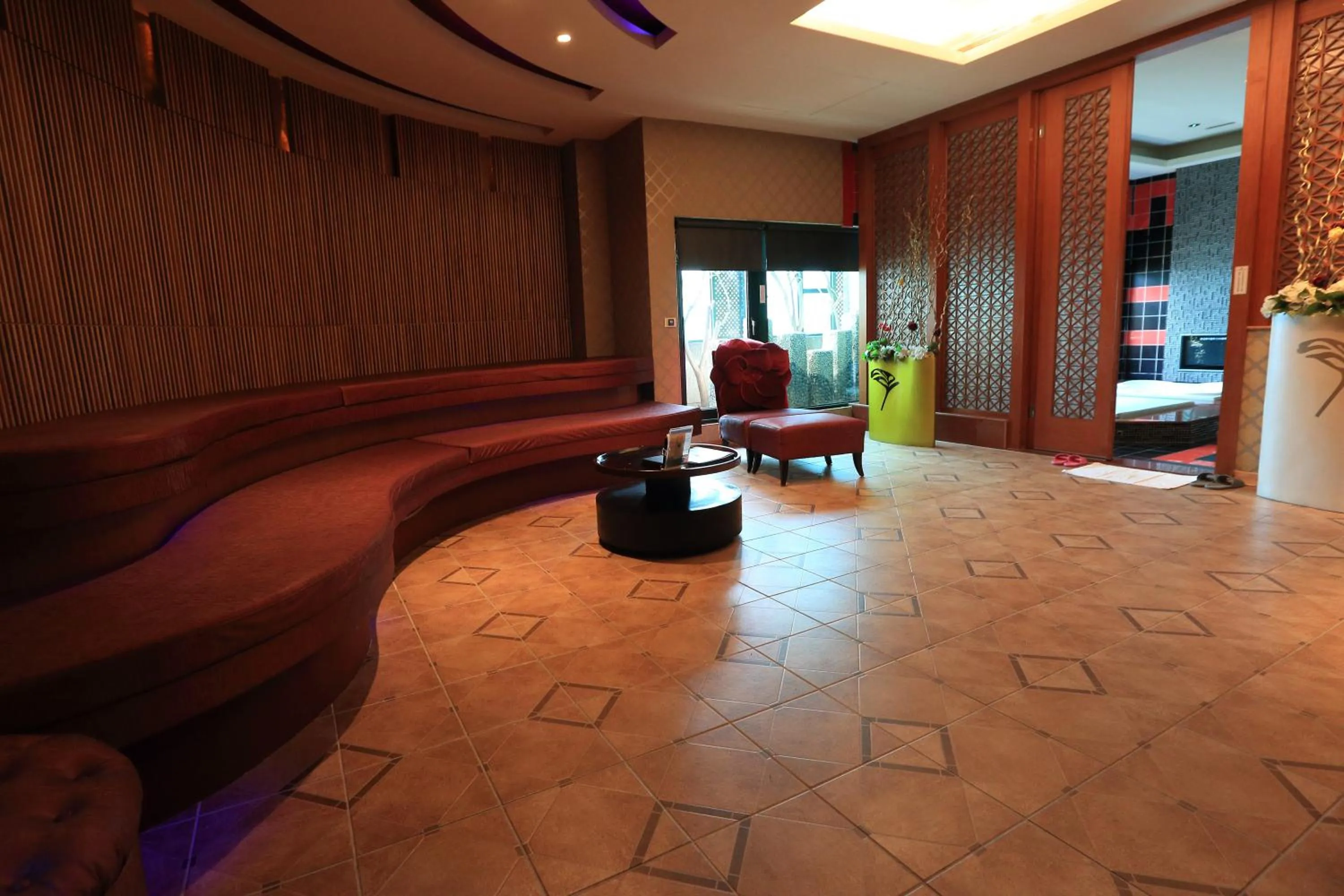 Living room in Moon Area Motel