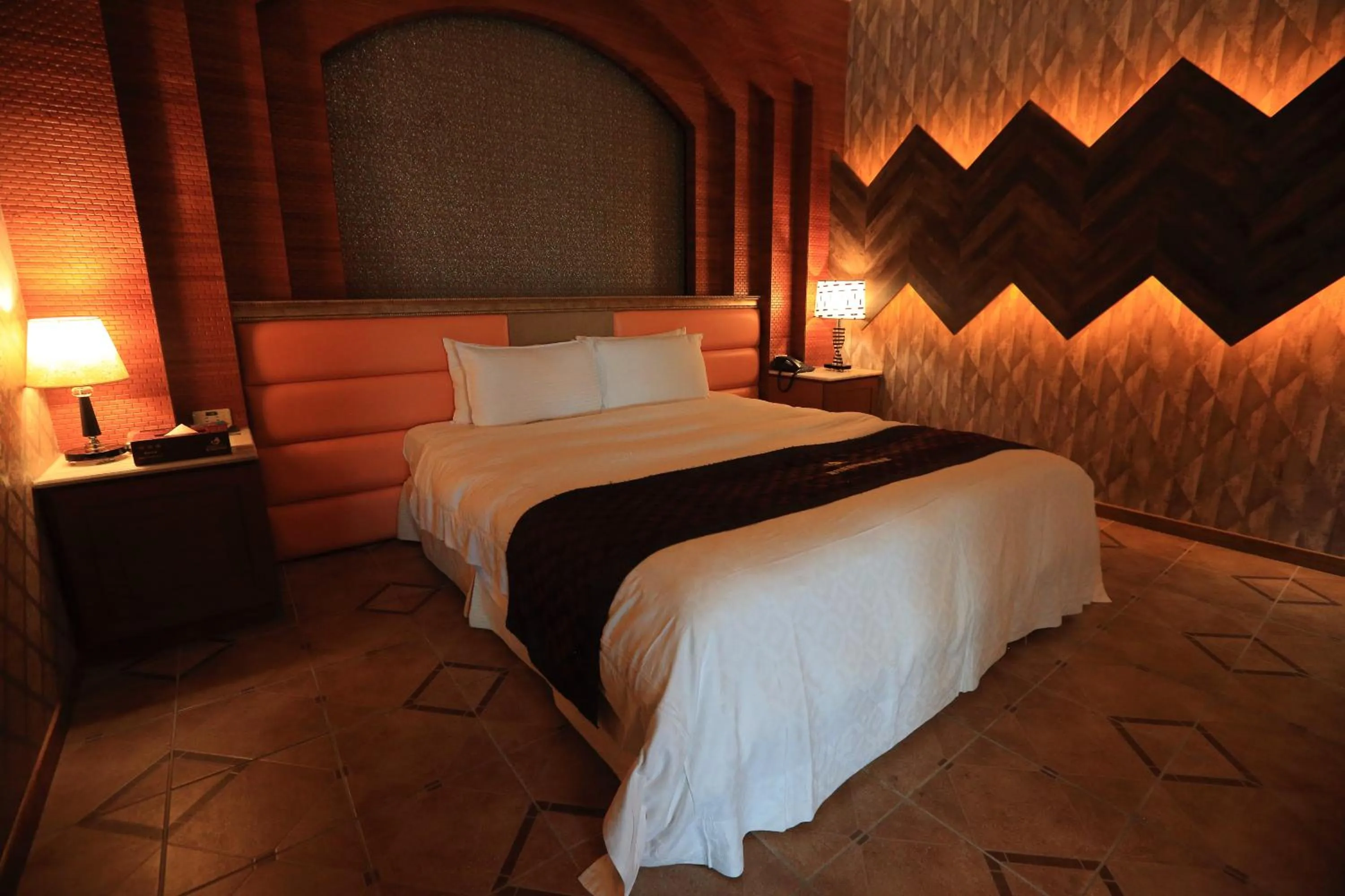 Bed in Moon Area Motel