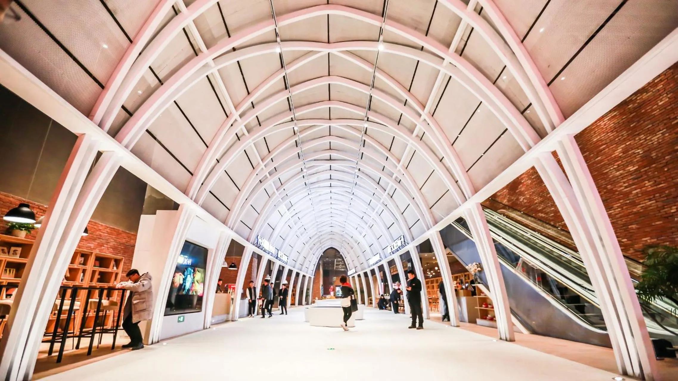 Qingdao Mangrove Tree Resort World - Red Coral Hotel