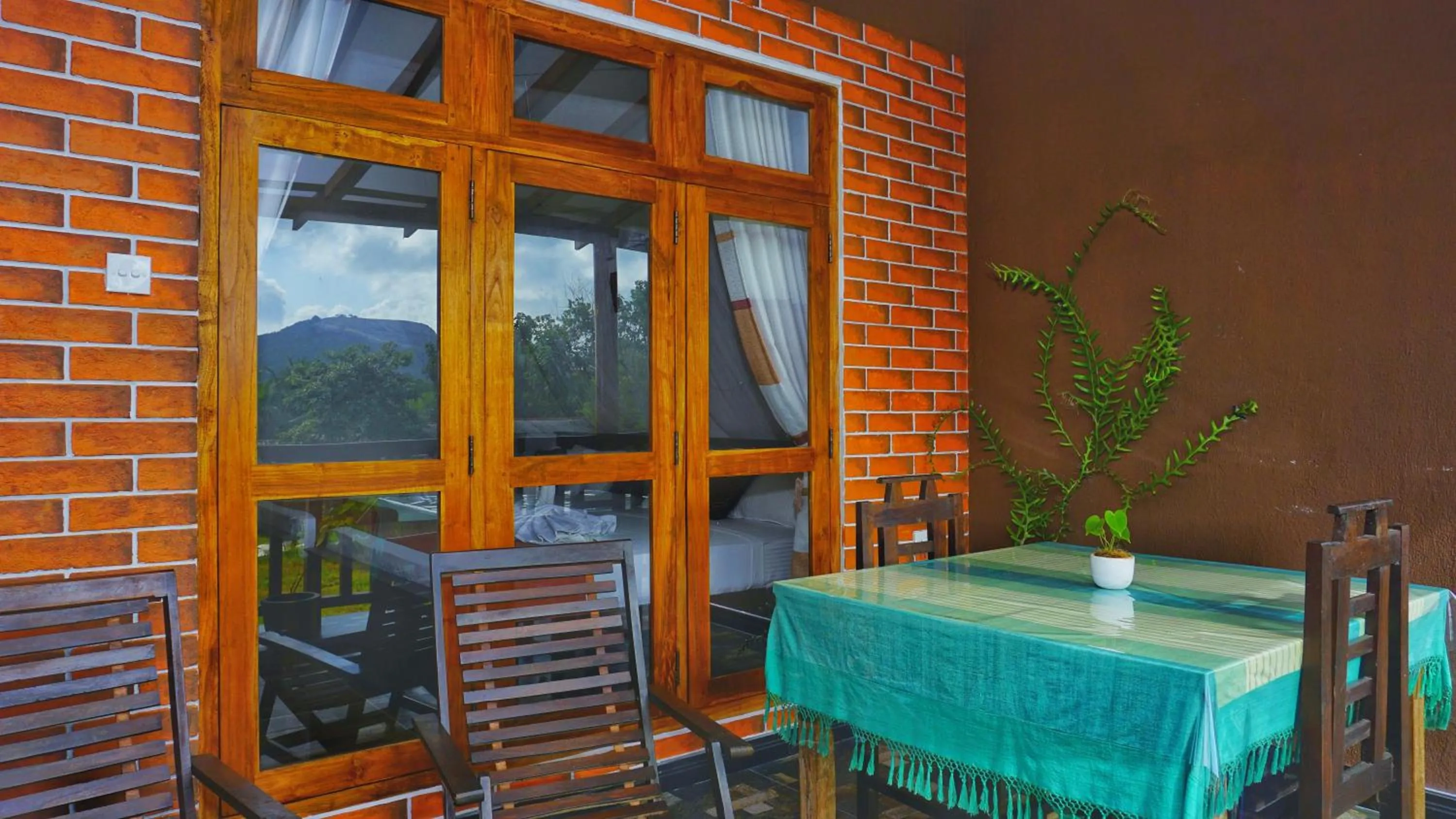 Sigiri Dilu Villa