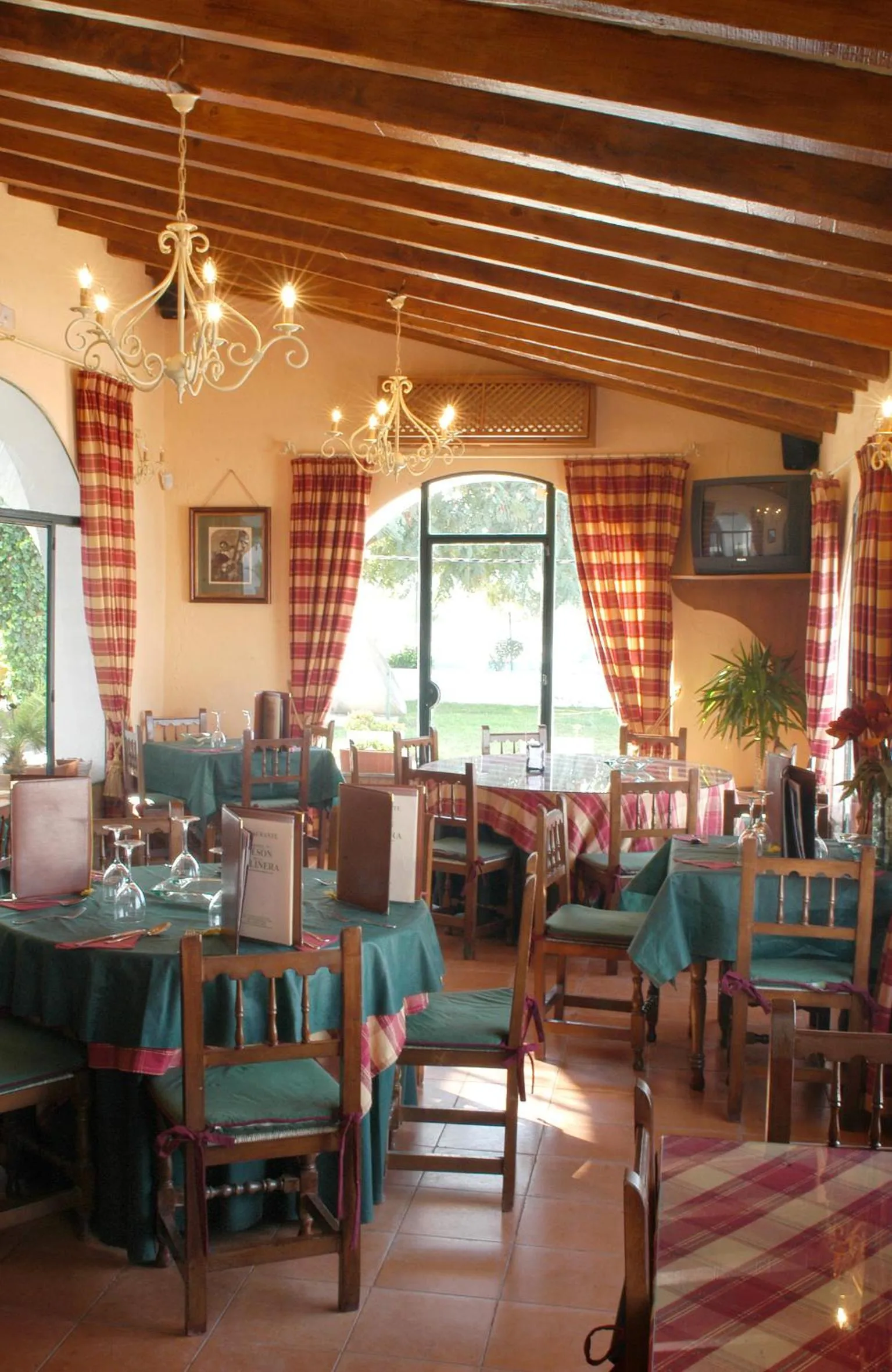 Restaurant/places to eat in Mesón de la Molinera