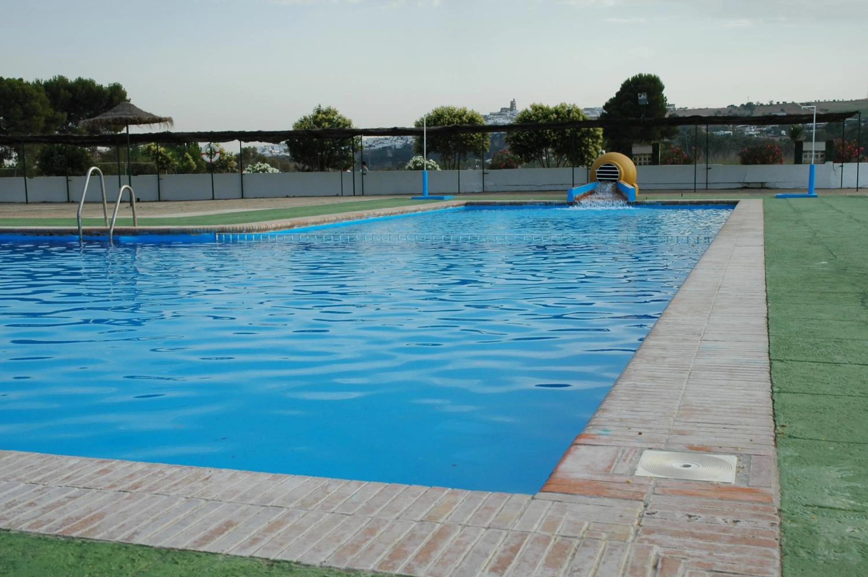 Swimming pool in Mesón de la Molinera