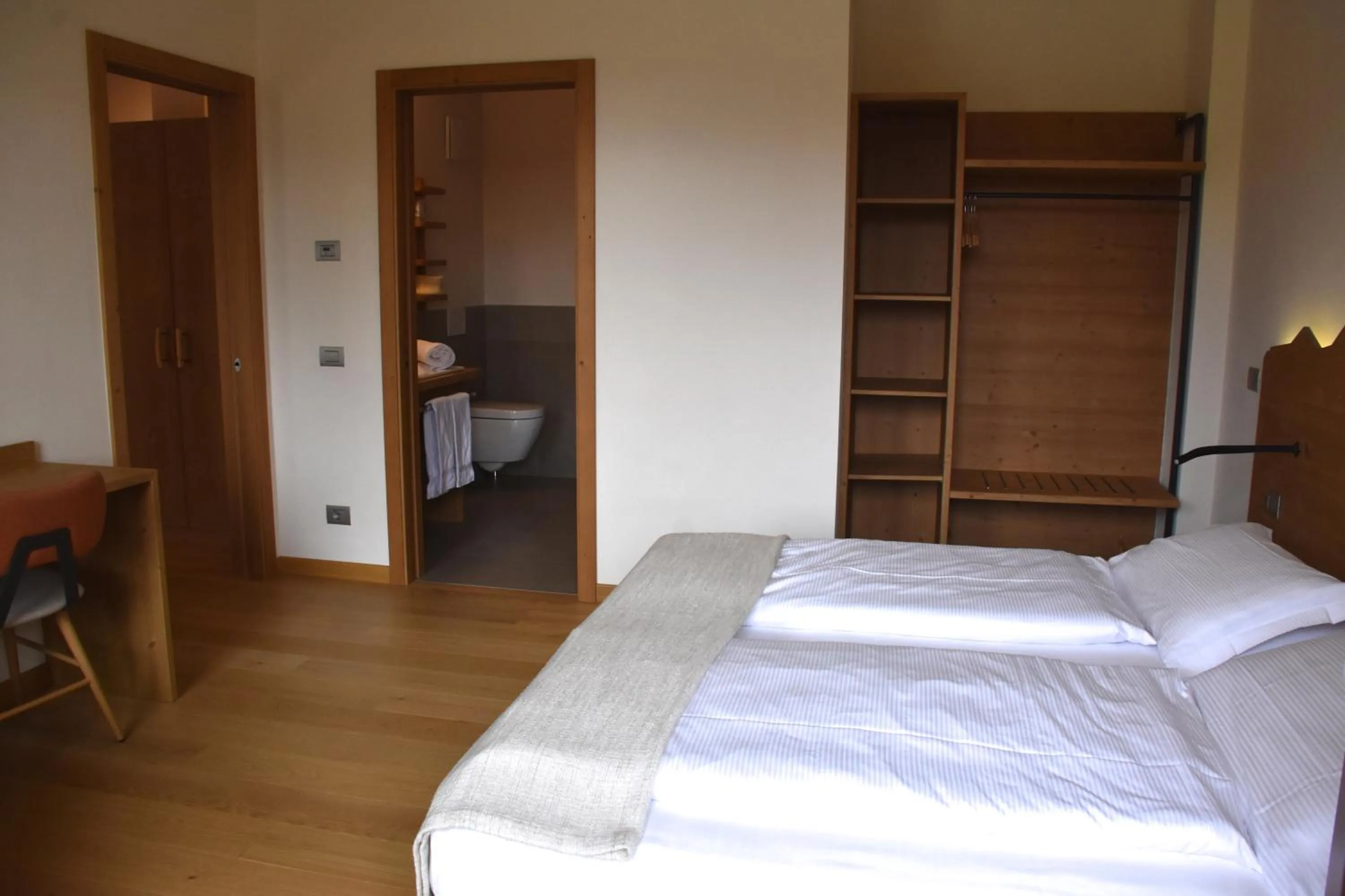 Bathroom, Bed in Residence Langes