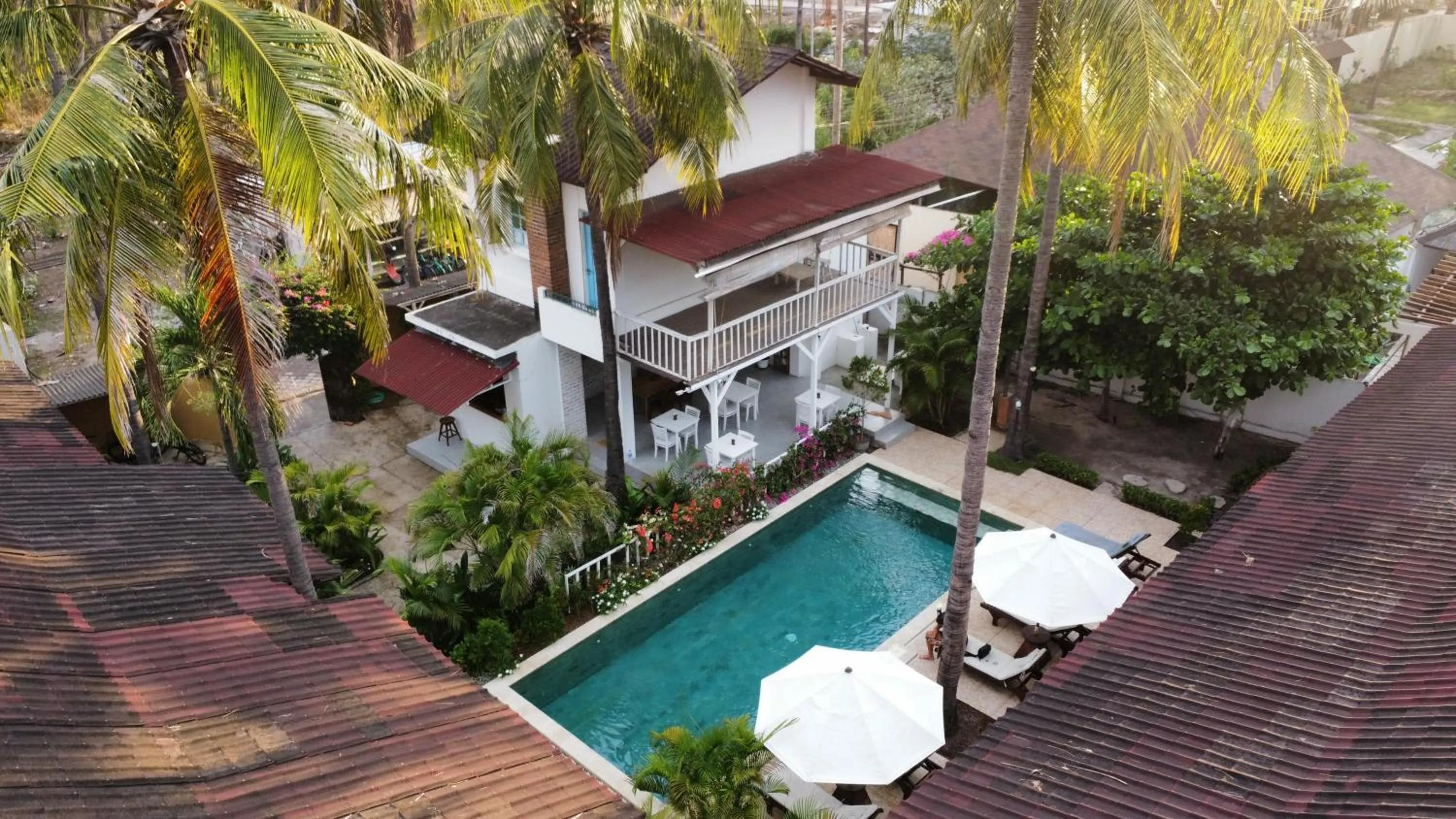 Property building in White Coconut Resort