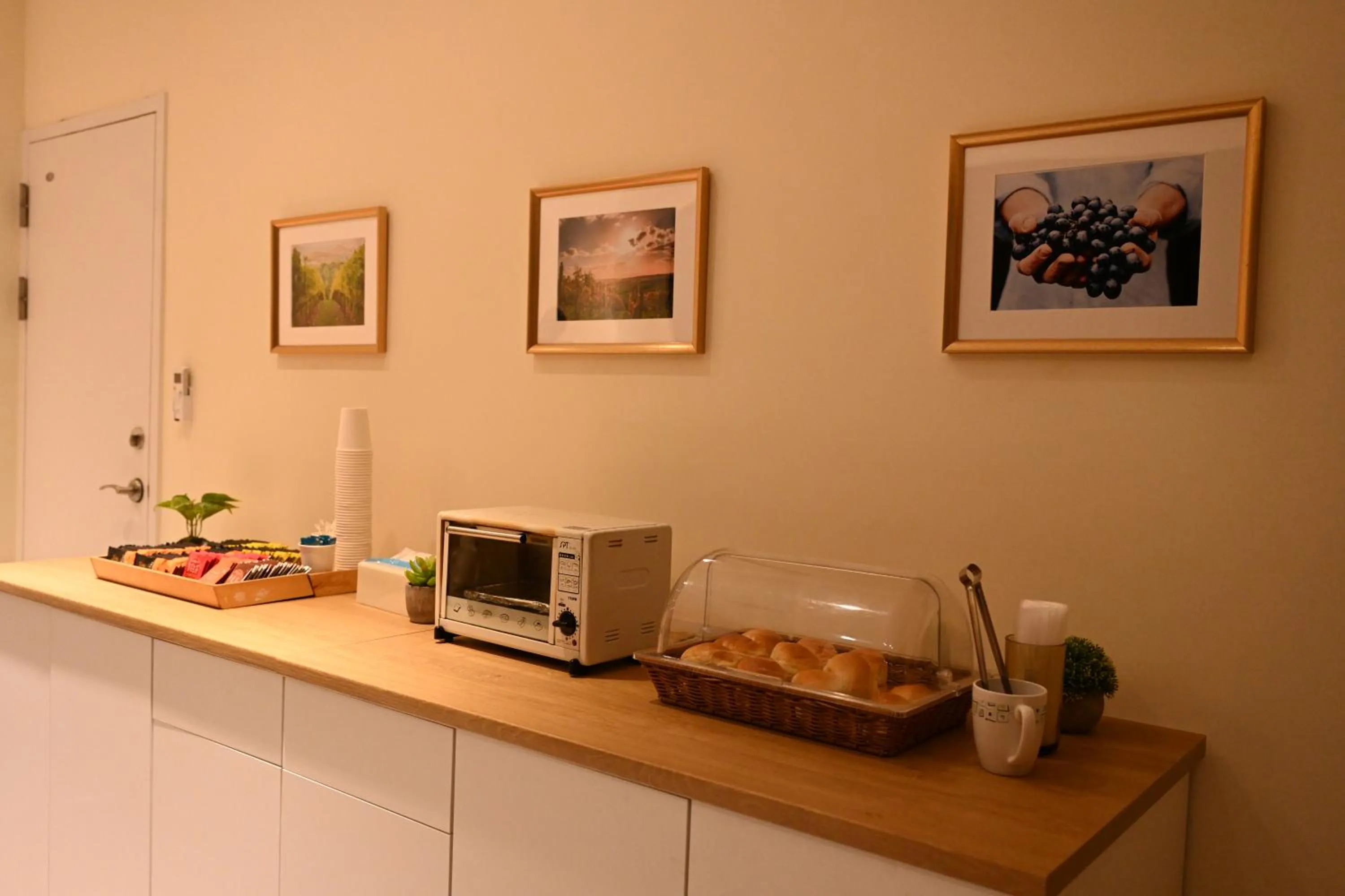 Food and drinks in Lütel Hotel Xpark Gloria Outlets Shin Kong Cinemas