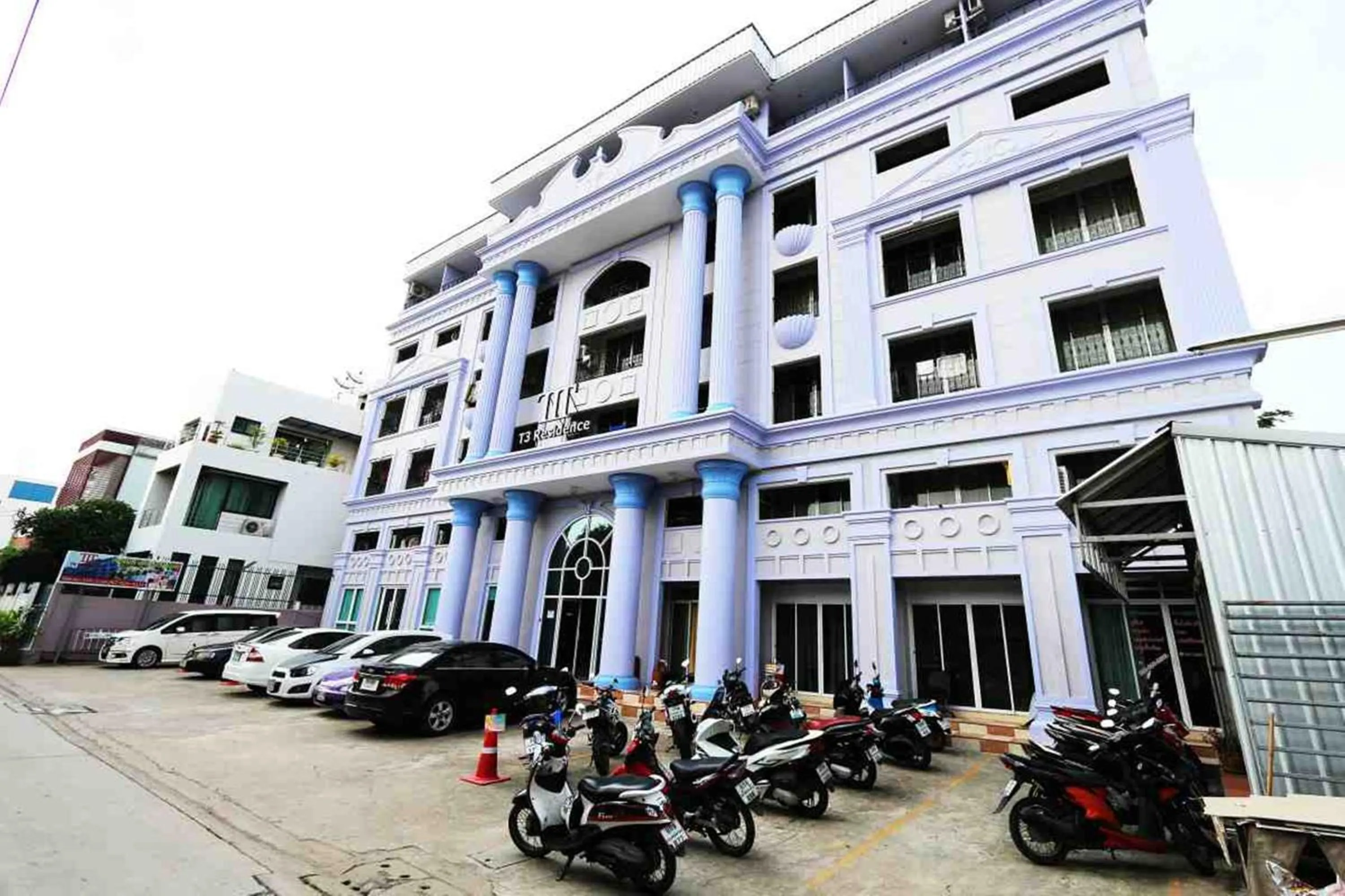 Property building in T3 Residence