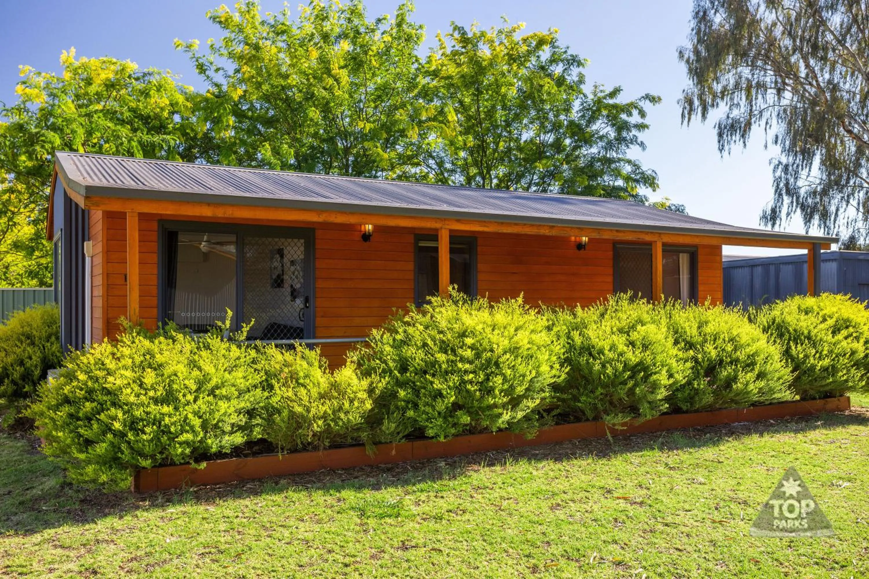 Garden view in Boomerang Way Tourist Park