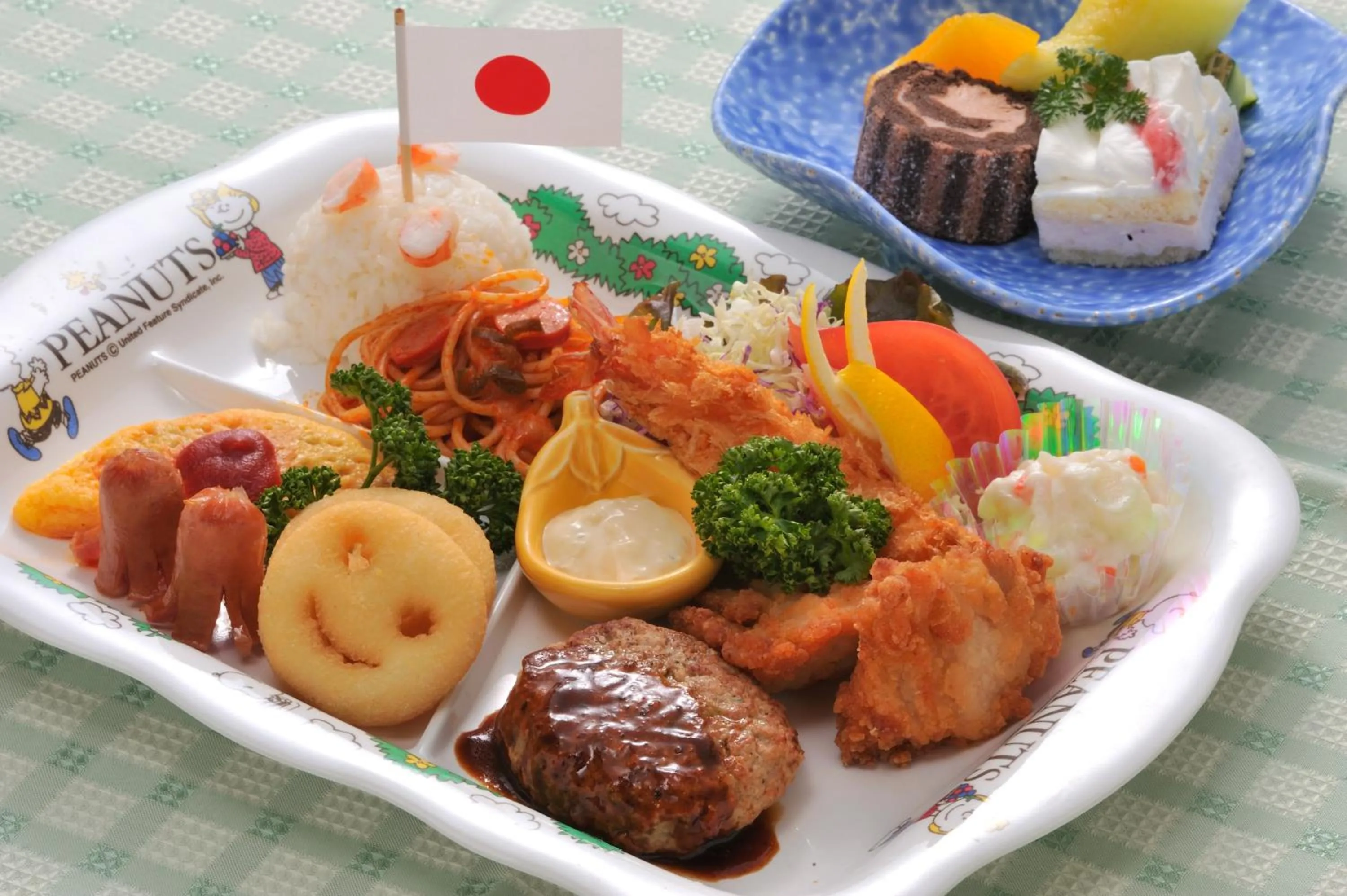 Food and drinks in Hotel New Kotobuki