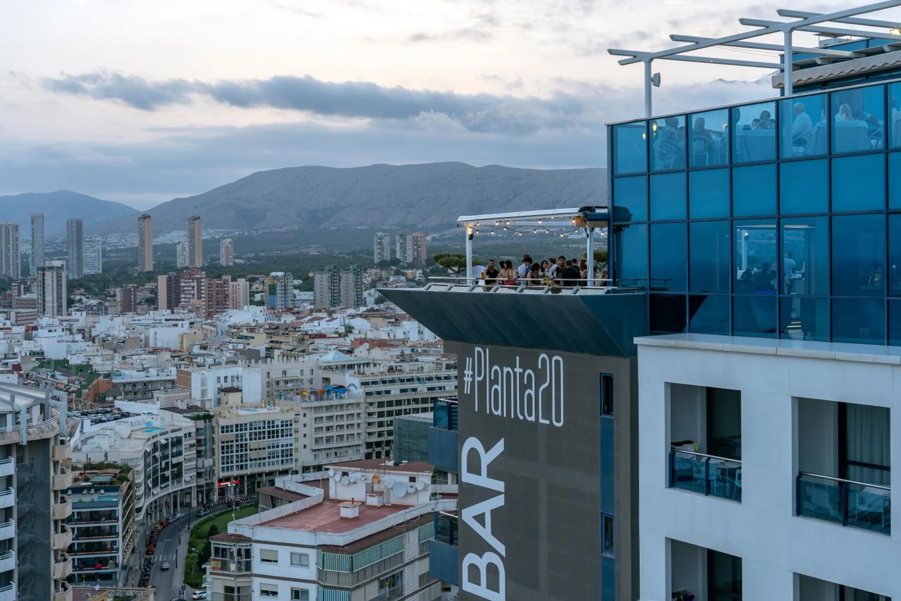 Restaurant/places to eat in Hotel Madeira Centro