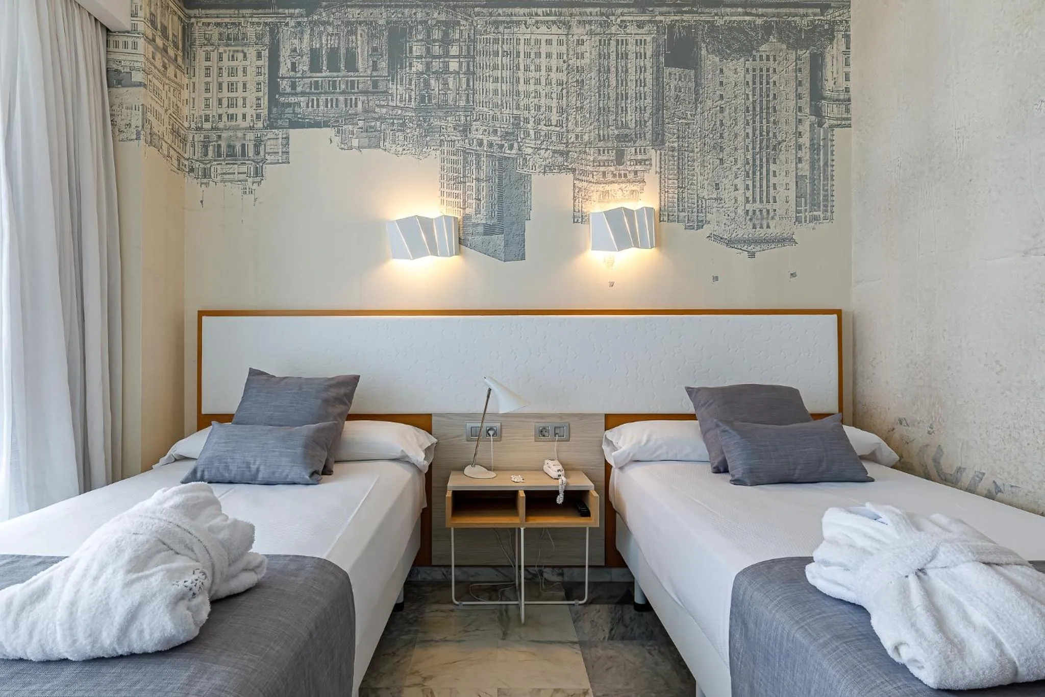 Bed in Hotel Madeira Centro