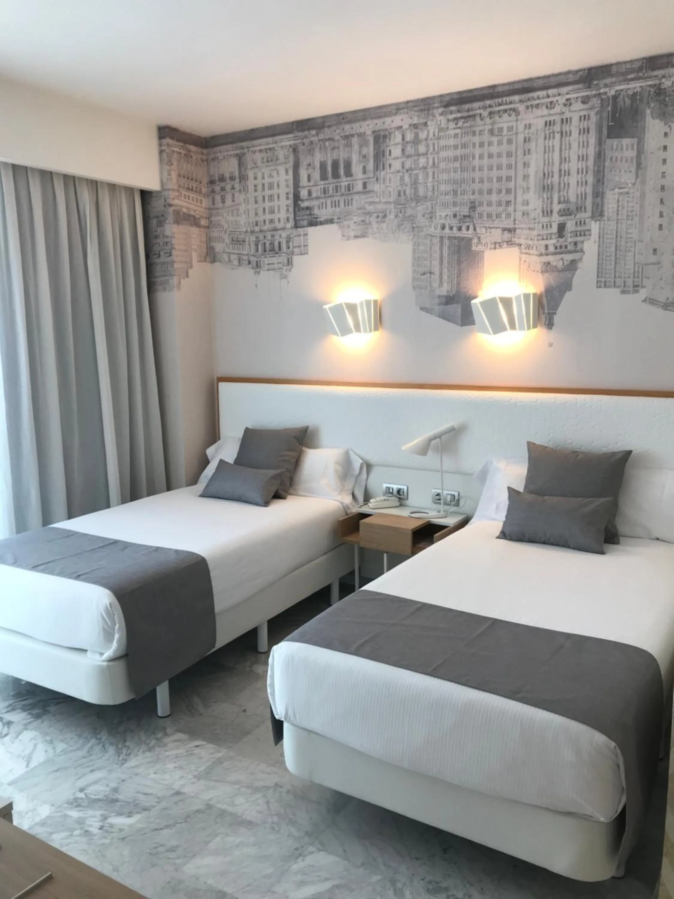 Bed in Hotel Madeira Centro