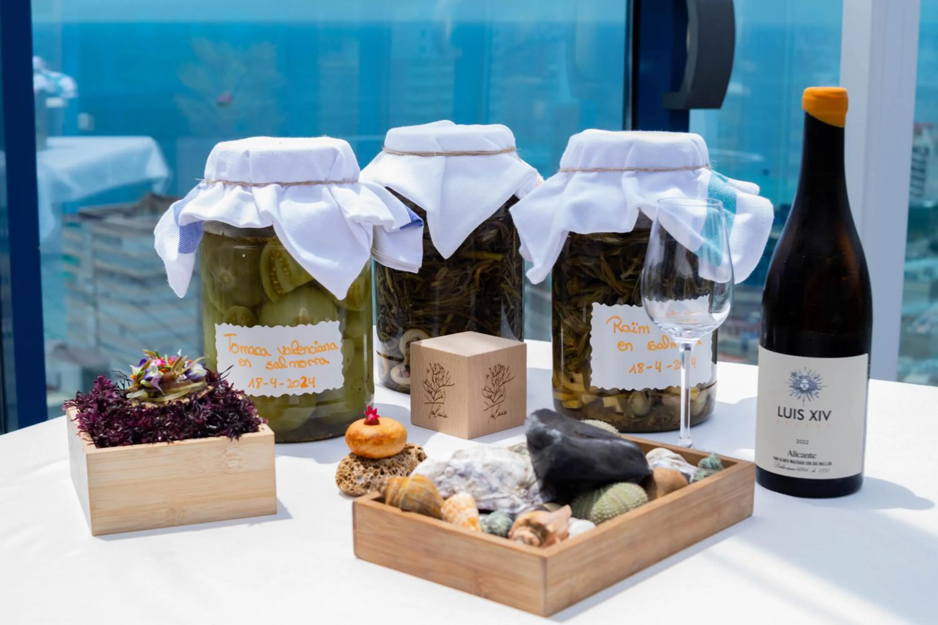 Restaurant/places to eat in Hotel Madeira Centro