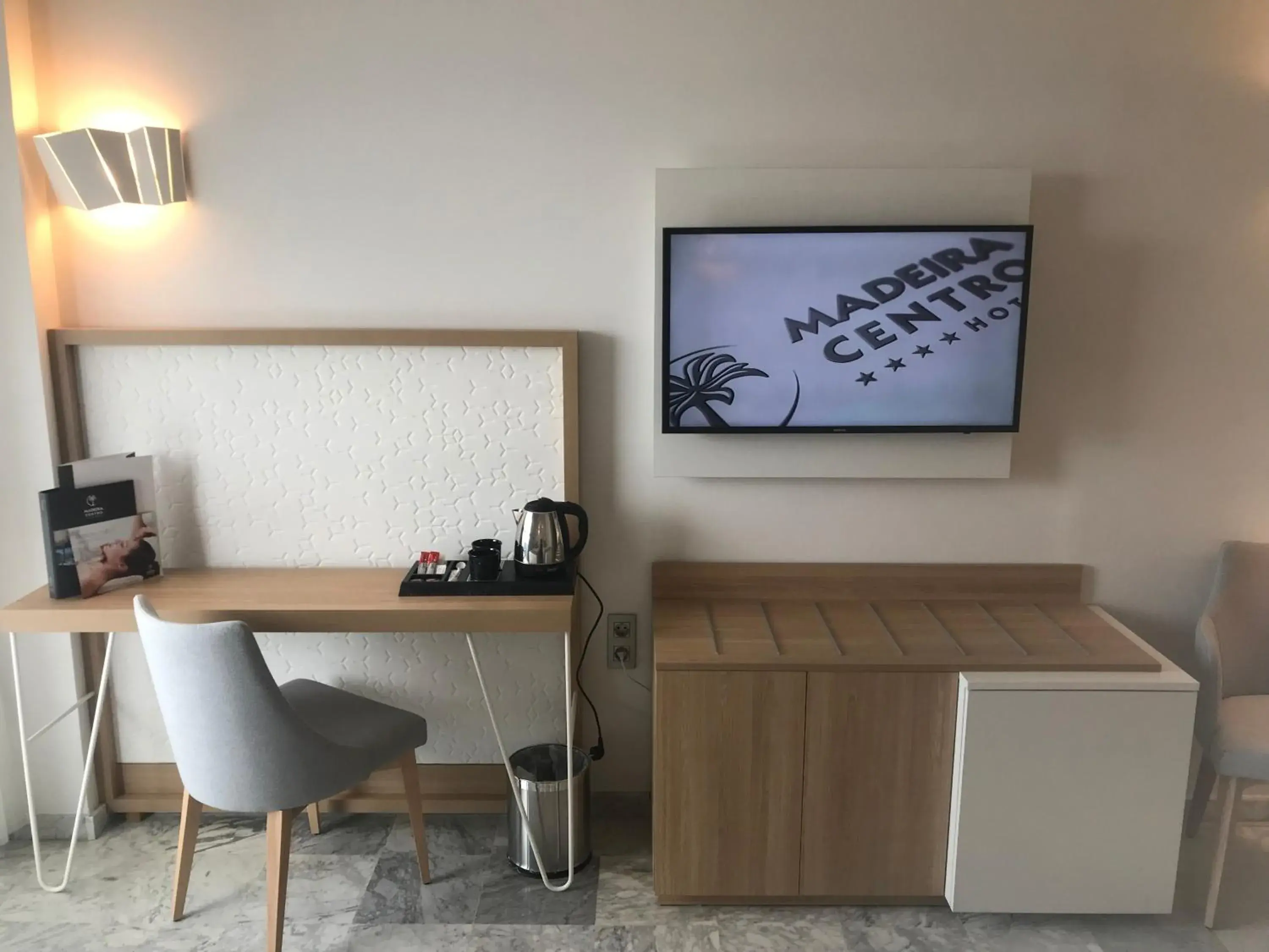 Superior Double Room with terrace (2 Adults + 2 Children) in Hotel Madeira Centro Superior Double Room with terrace (2 Adults + 2 Children) in Hotel Madeira Centro