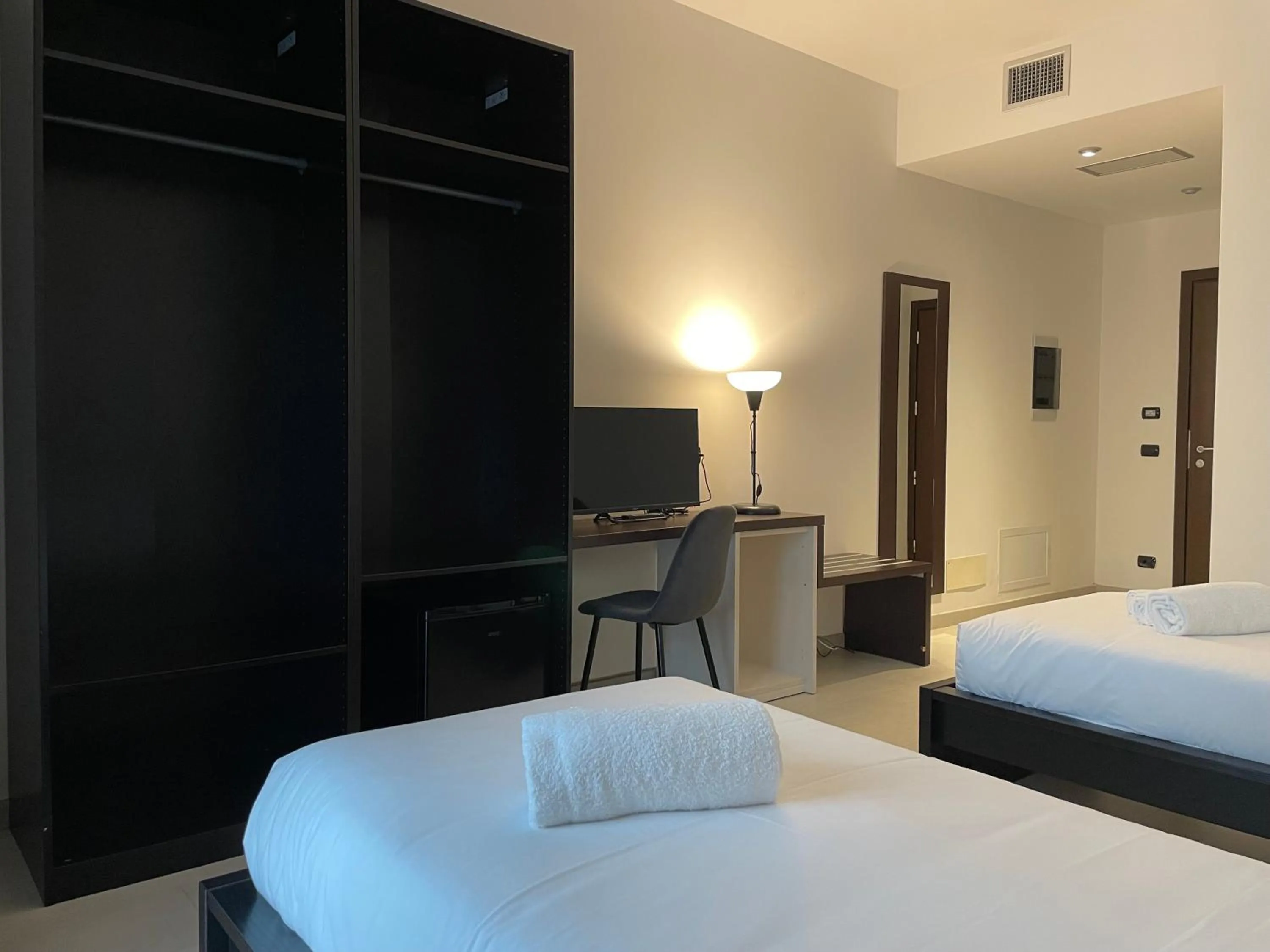 Bedroom, Bed in Maestrale Resort Hotel - Grosseto