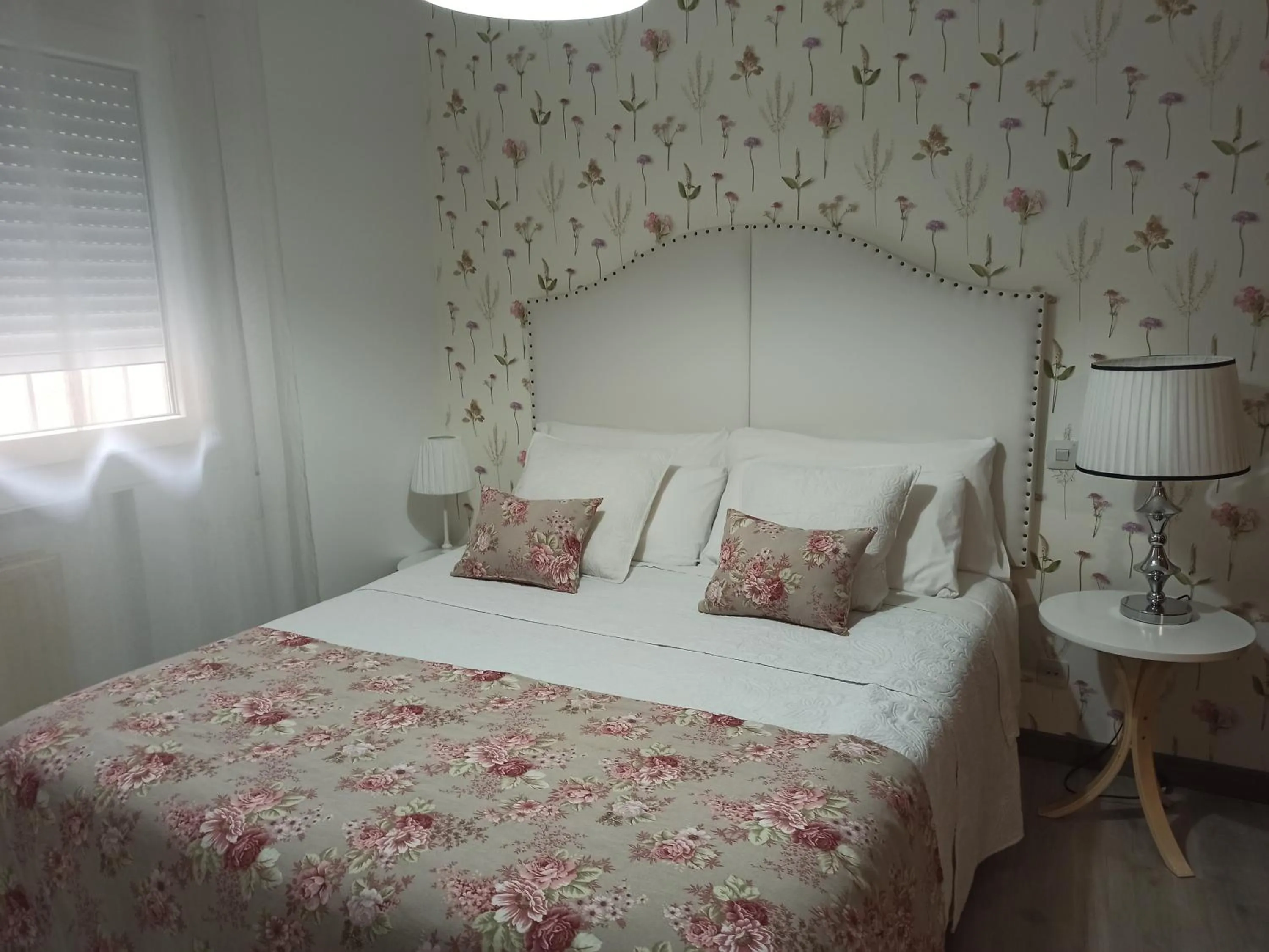 Two-Bedroom Apartment - single occupancy in Apartamentos Oncemolinos con desayuno