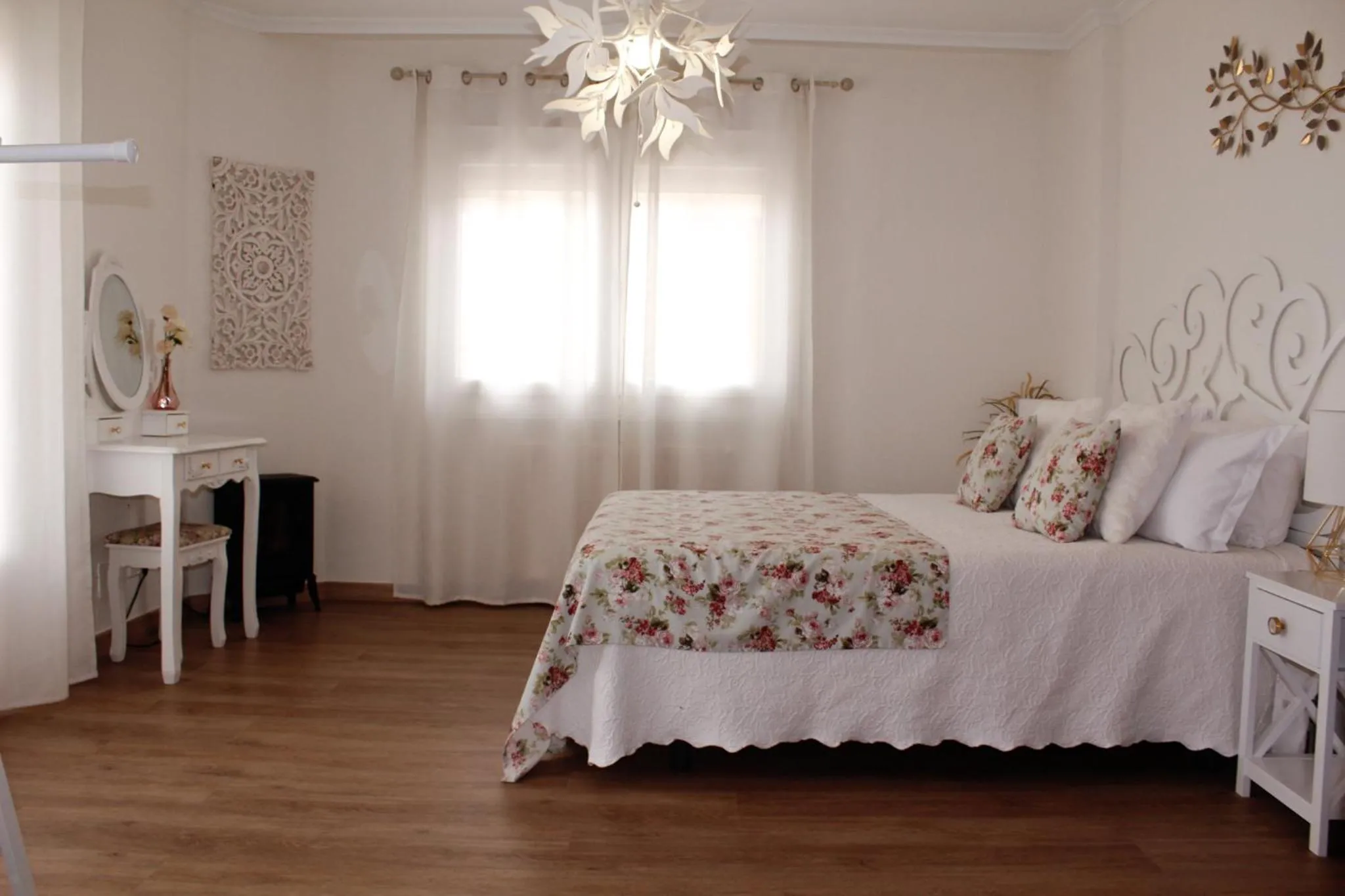 Three-Bedroom Apartment in Apartamentos Oncemolinos con desayuno