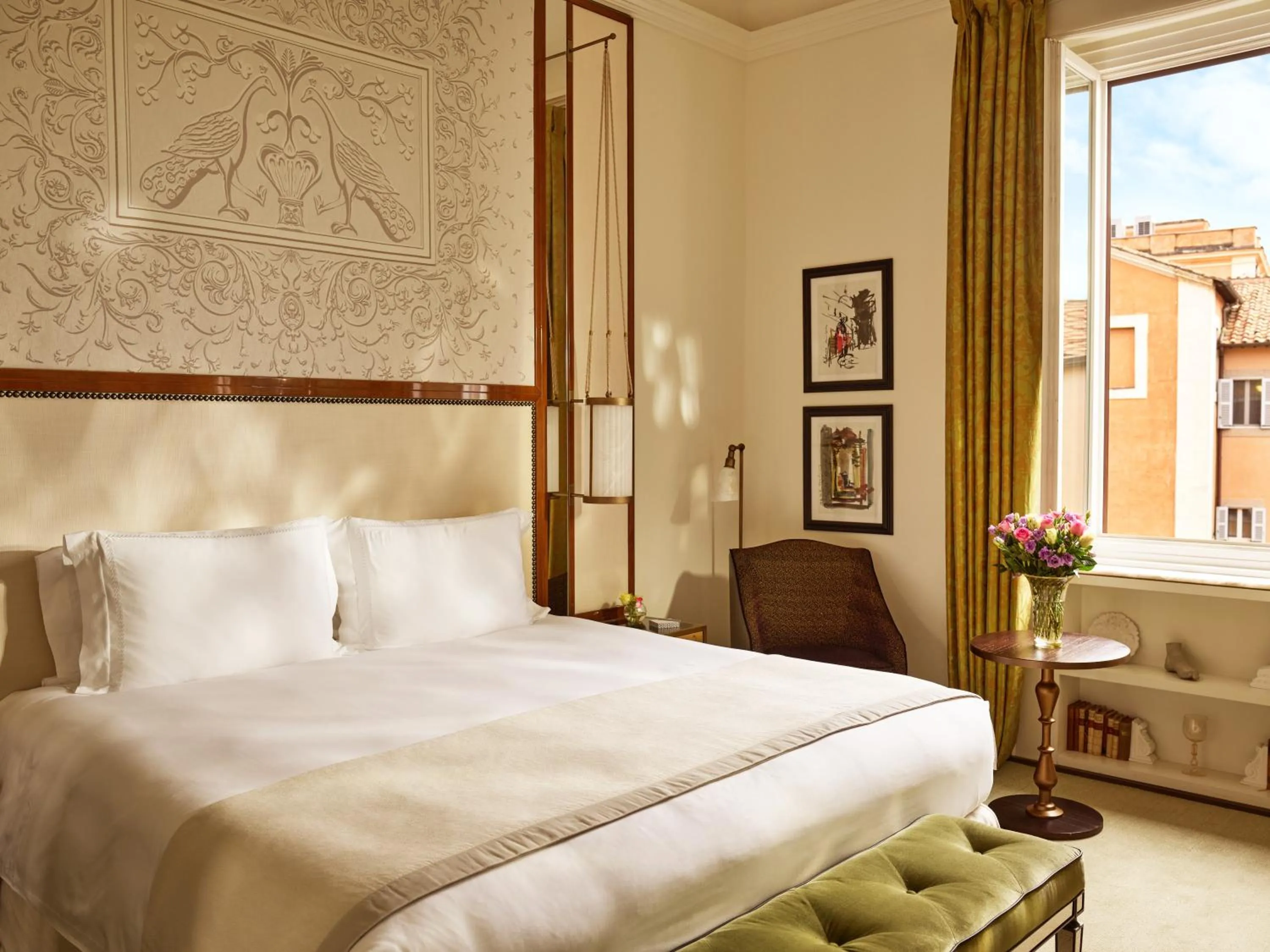 Bedroom, Bed in Hotel Eden - Dorchester Collection