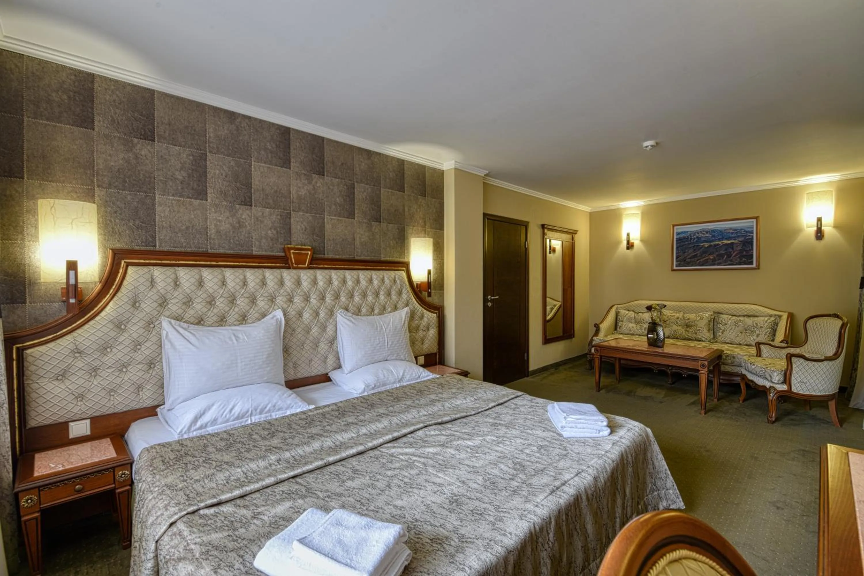 Bed in Hotel Edelweiss